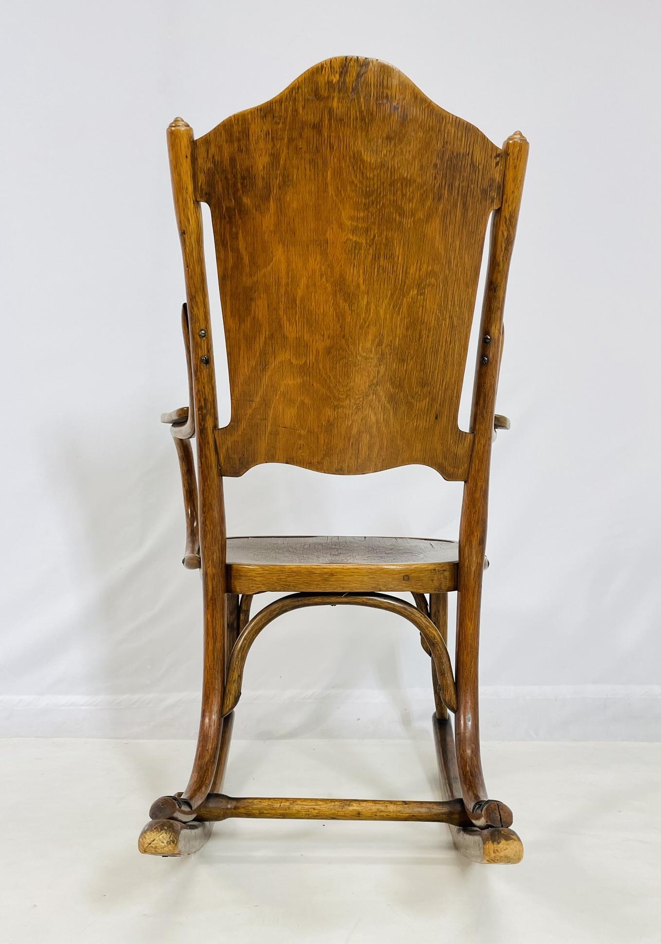Art Nouveau Bentwood Rocking Chair by Jacob & Josef Kohn, Wien. Austria 1911 For Sale 3