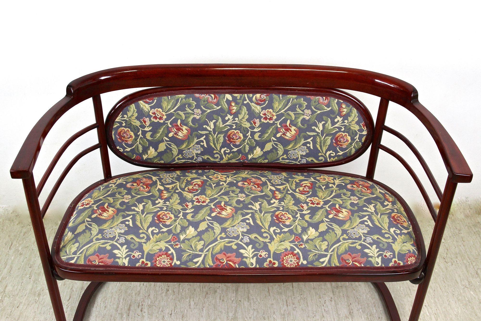 Austrian Art Nouveau Bentwood Seating Set 
