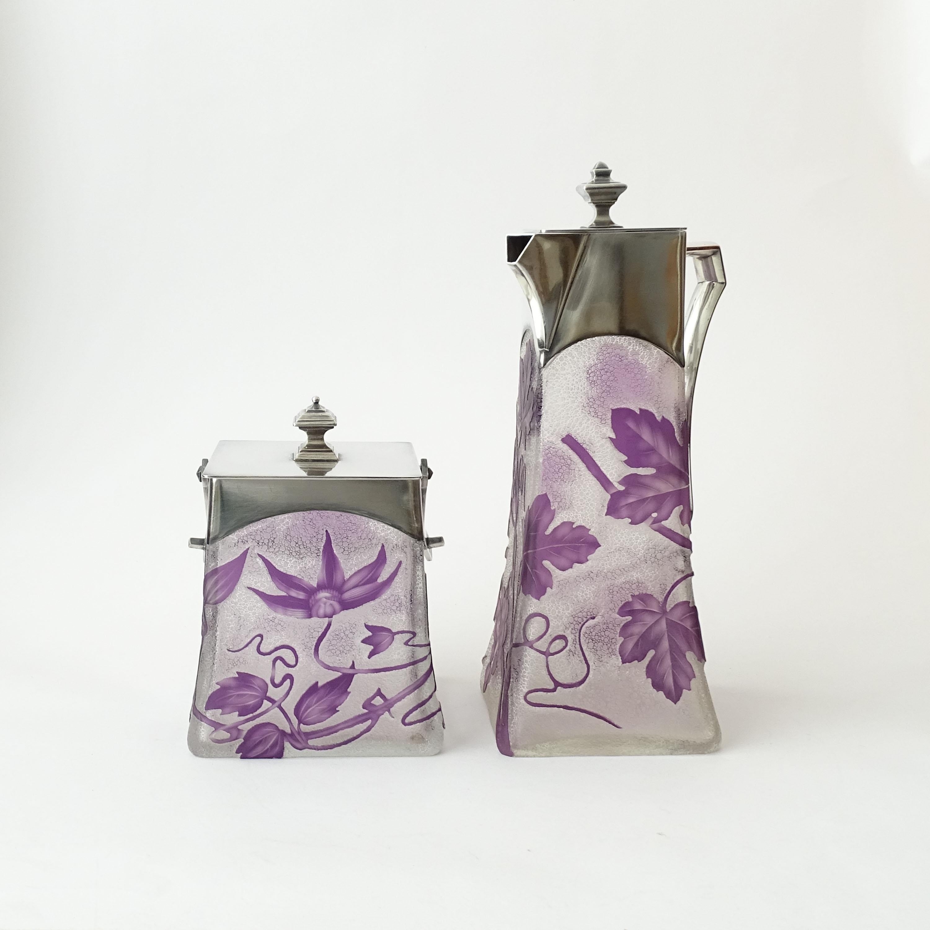 Sei bicchieri e decanter in vetro e metallo acidato Art Nouveau Berndorf In condizioni buone a Milan, IT