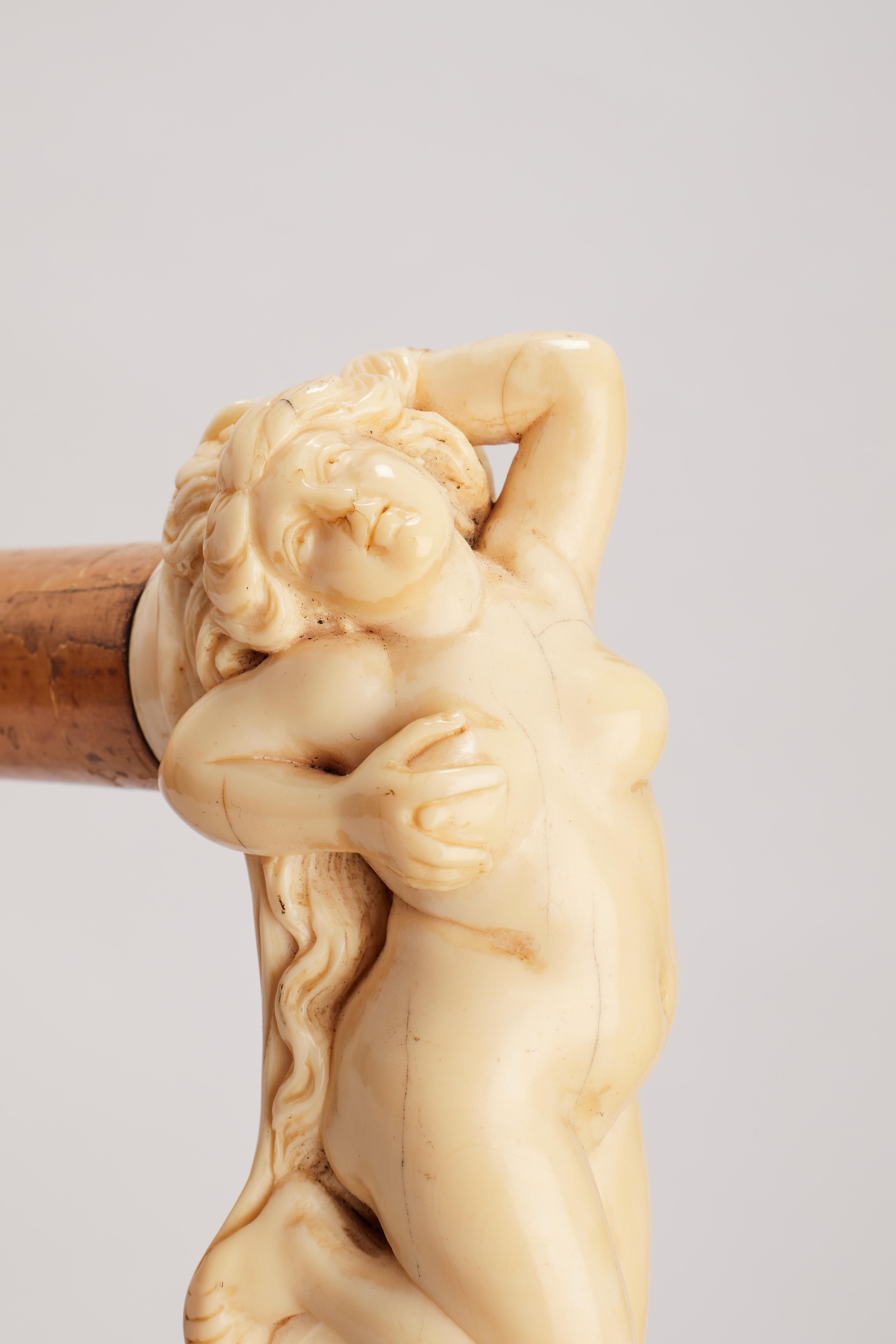 Ivory Art nouveau big ivory carved handle walking stick, France 1900.  For Sale
