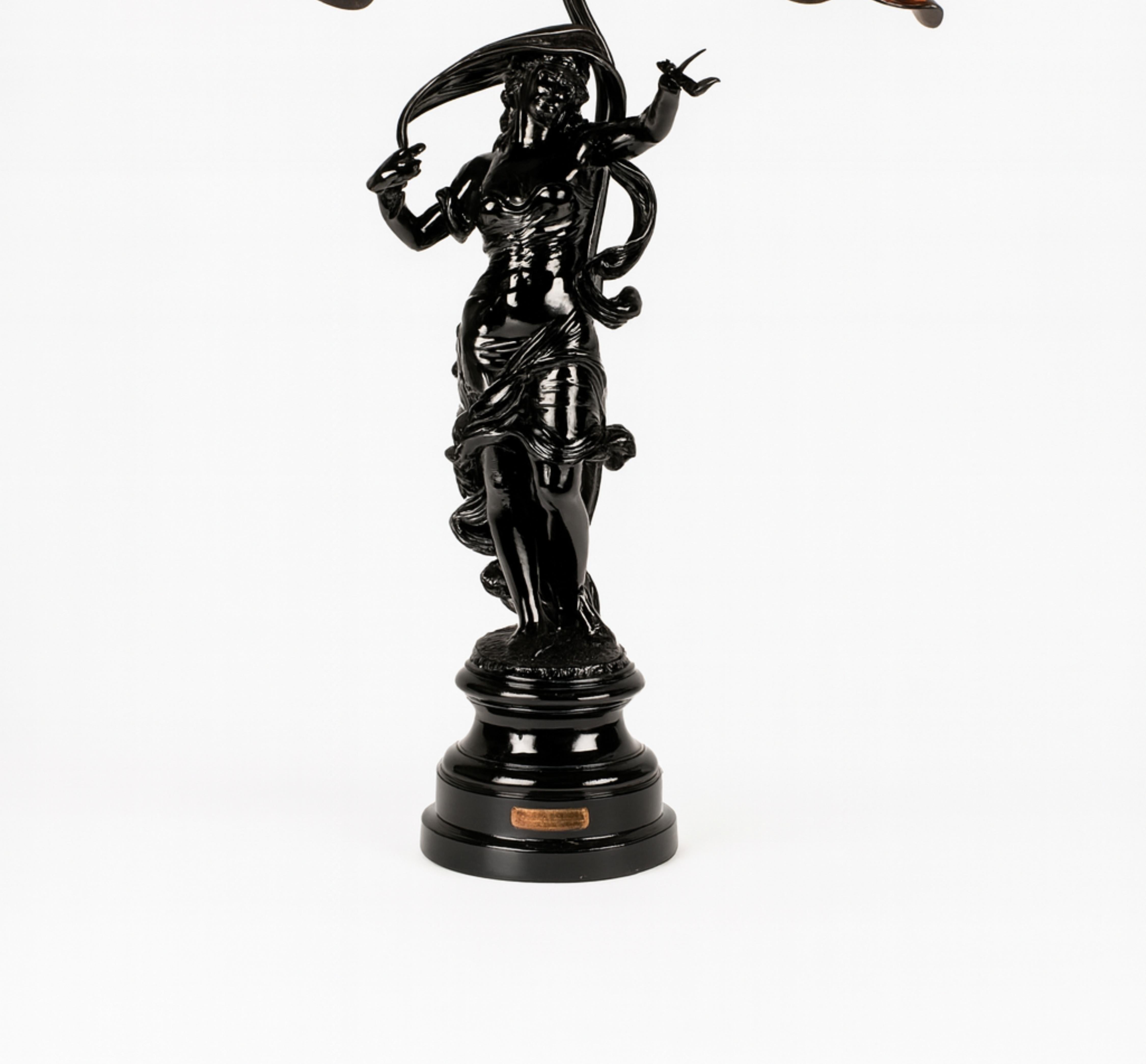 Lampe de table Art Nouveau en laque noire, intitulée 