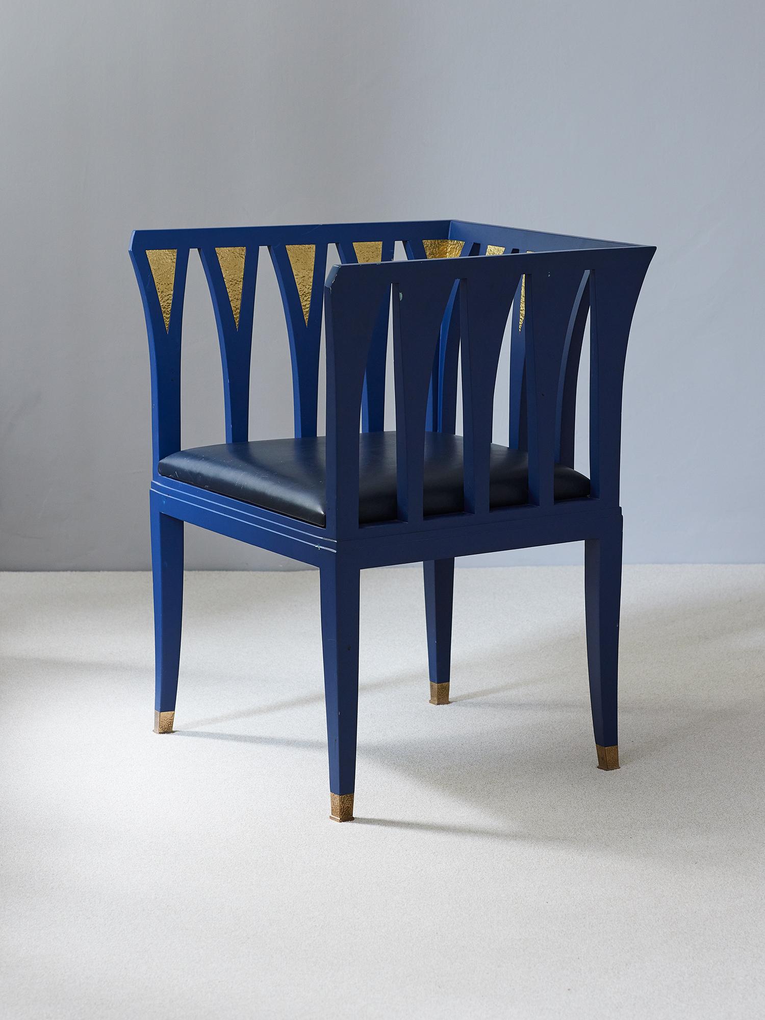 'Blue' armchair by Eliel Saarinen 1929..
Beech, painted petrol blue and gold, black leather.
Original condition, with minor signs of wear.

Originally designed for the Cranbrook Academ, Detroit, Mich, in 1929. E. Saarinen was the first