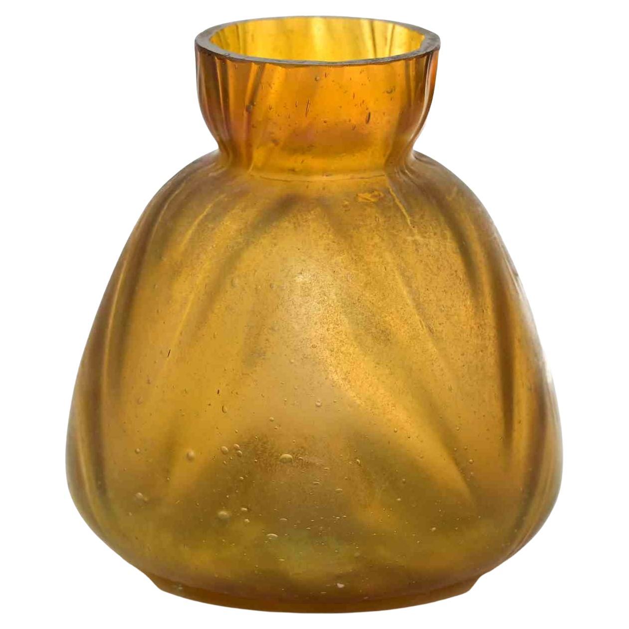 Vaso in vetro Art Nouveau Bohemien, inizio XX secolo in vendita