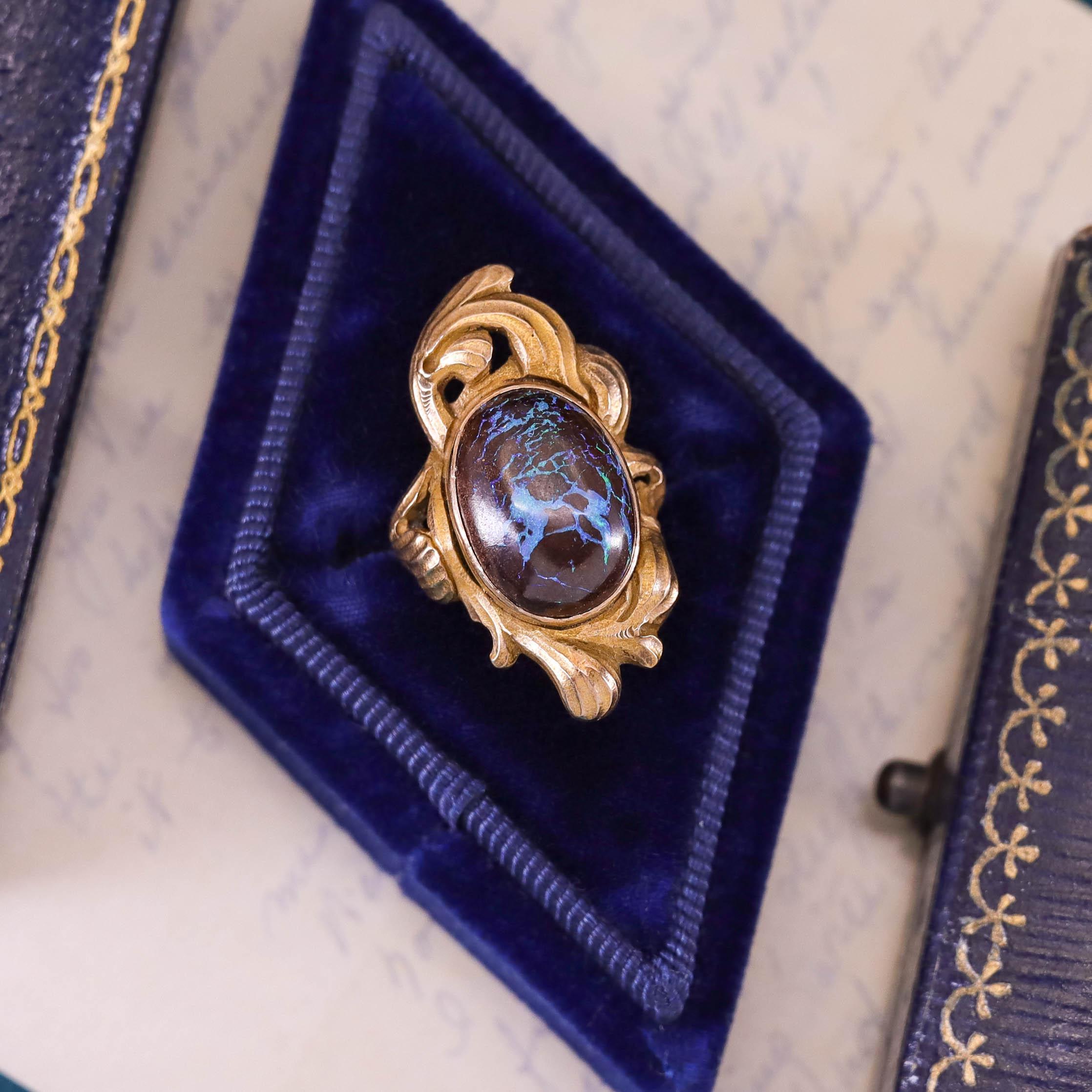 Jugendstil Boulder Opal Ring aus 10k Gold im Angebot 1