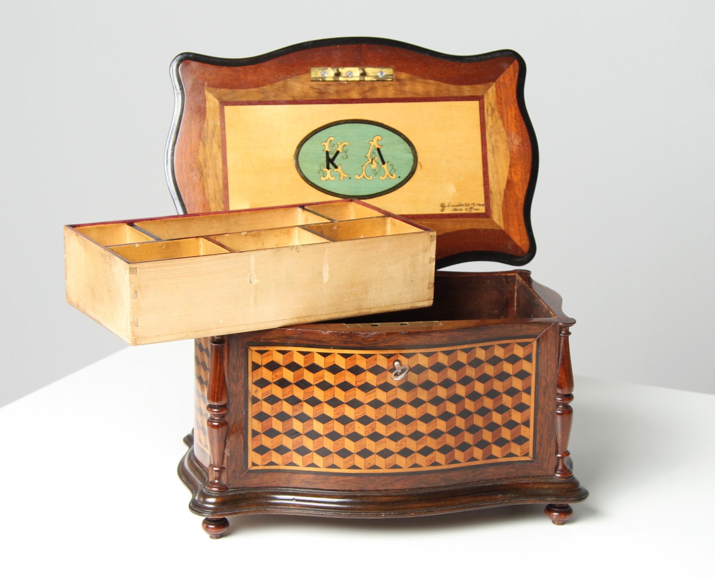 Caja Art Nouveau con marquetería, Alemania, fechada en 1906 en venta 2