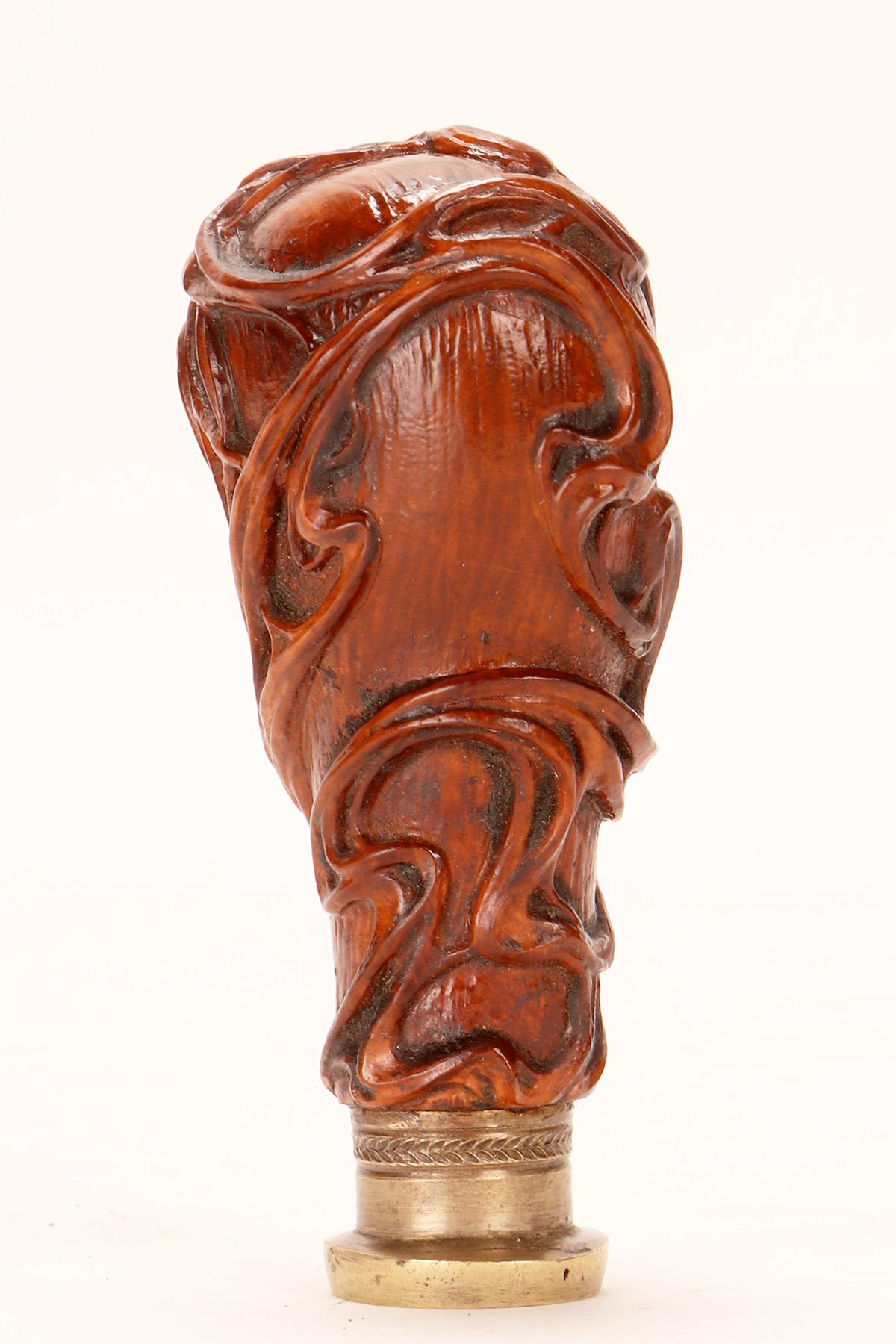 Bronze Art Nouveau boxwood seal: a veiled woman’s face, Italy end of 19th century. For Sale