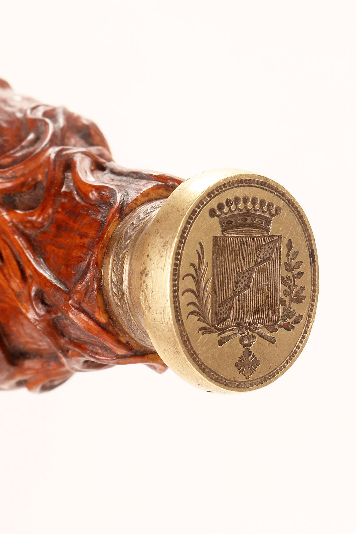 Art Nouveau boxwood seal: a veiled woman’s face, Italy end of 19th century. For Sale 1