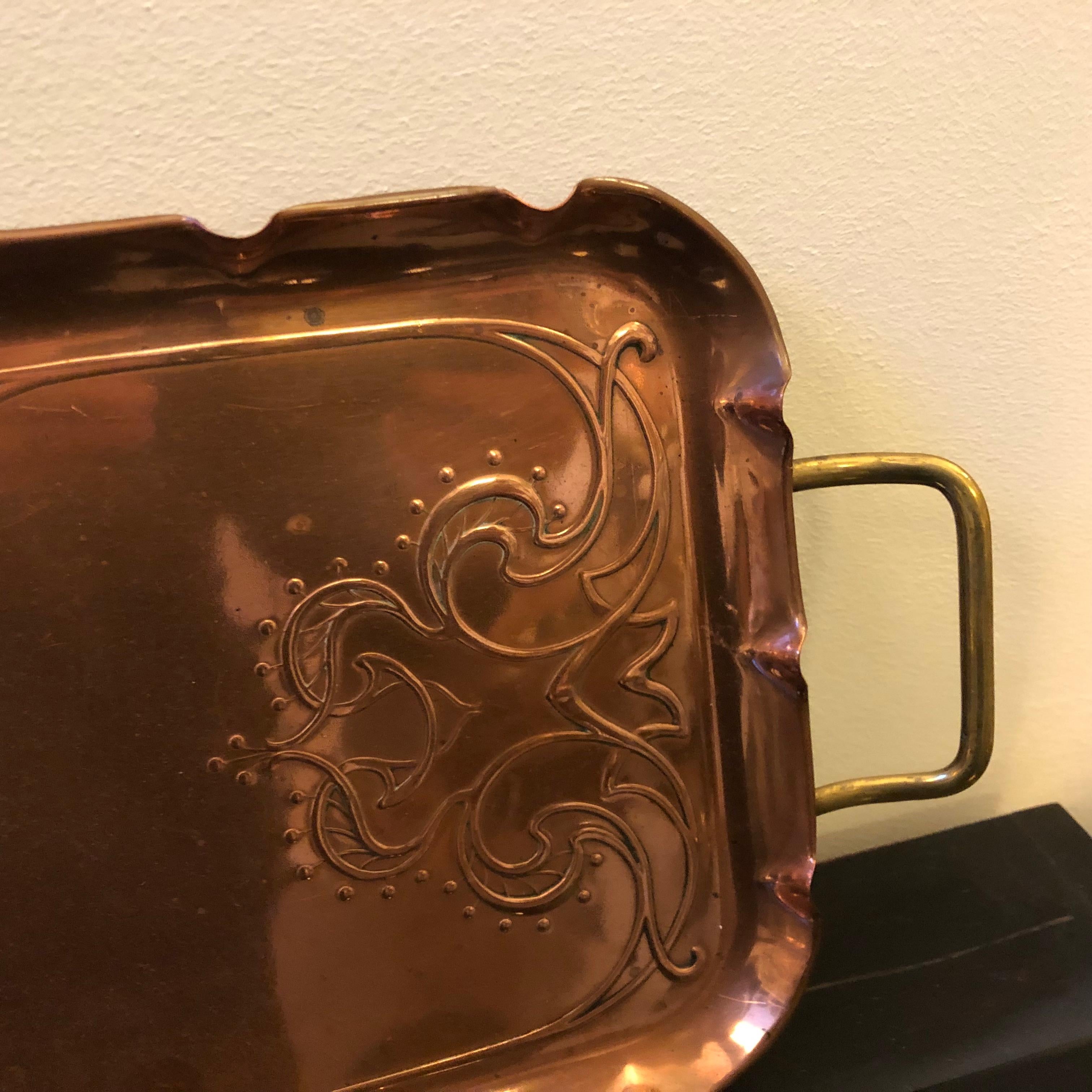 Art Nouveau Brass and Copper British Tray, circa 1900 In Good Condition In Aci Castello, IT