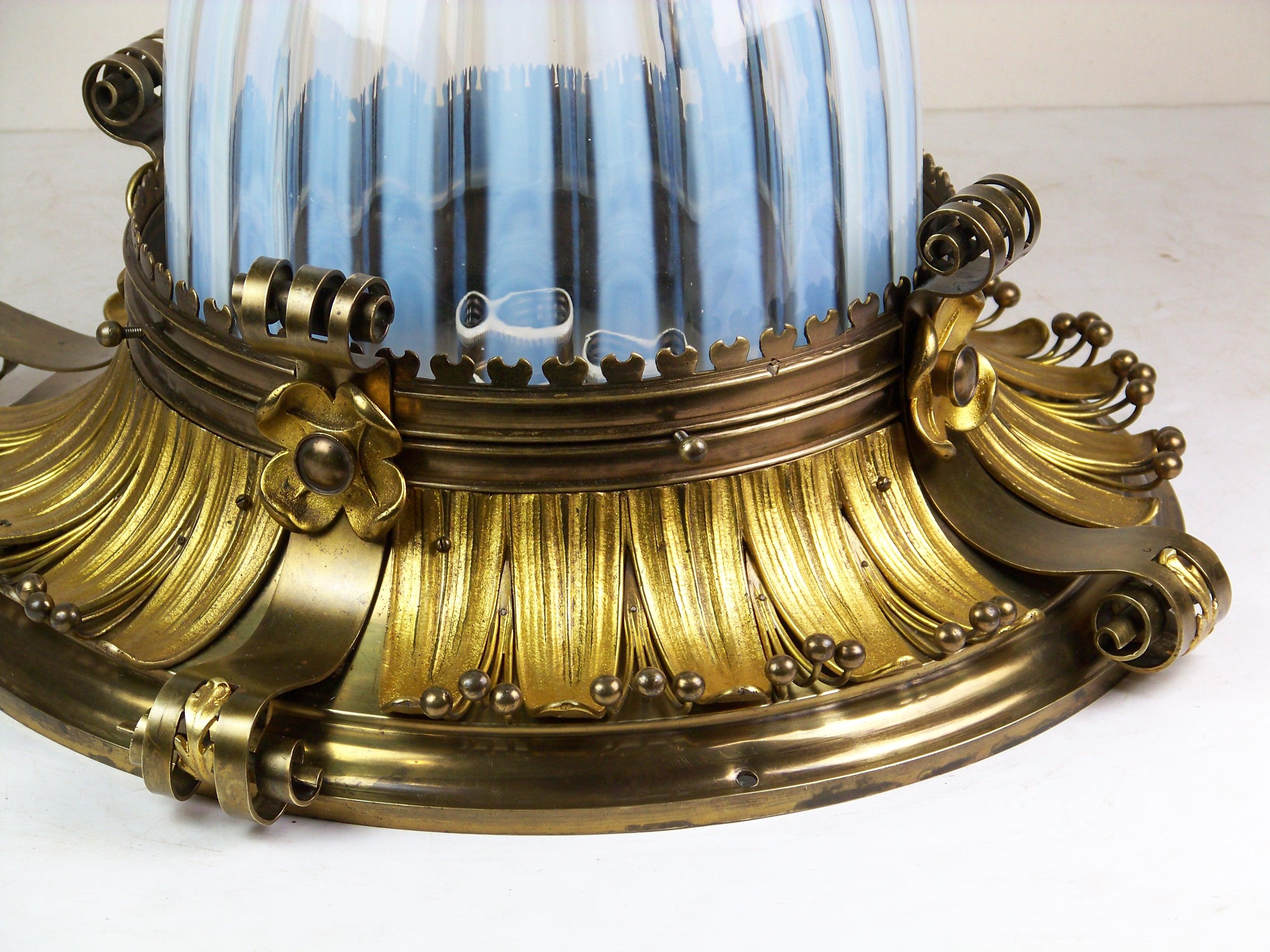 Austriaco Lampada da soffitto in ottone Art Nouveau, lampadario in vendita
