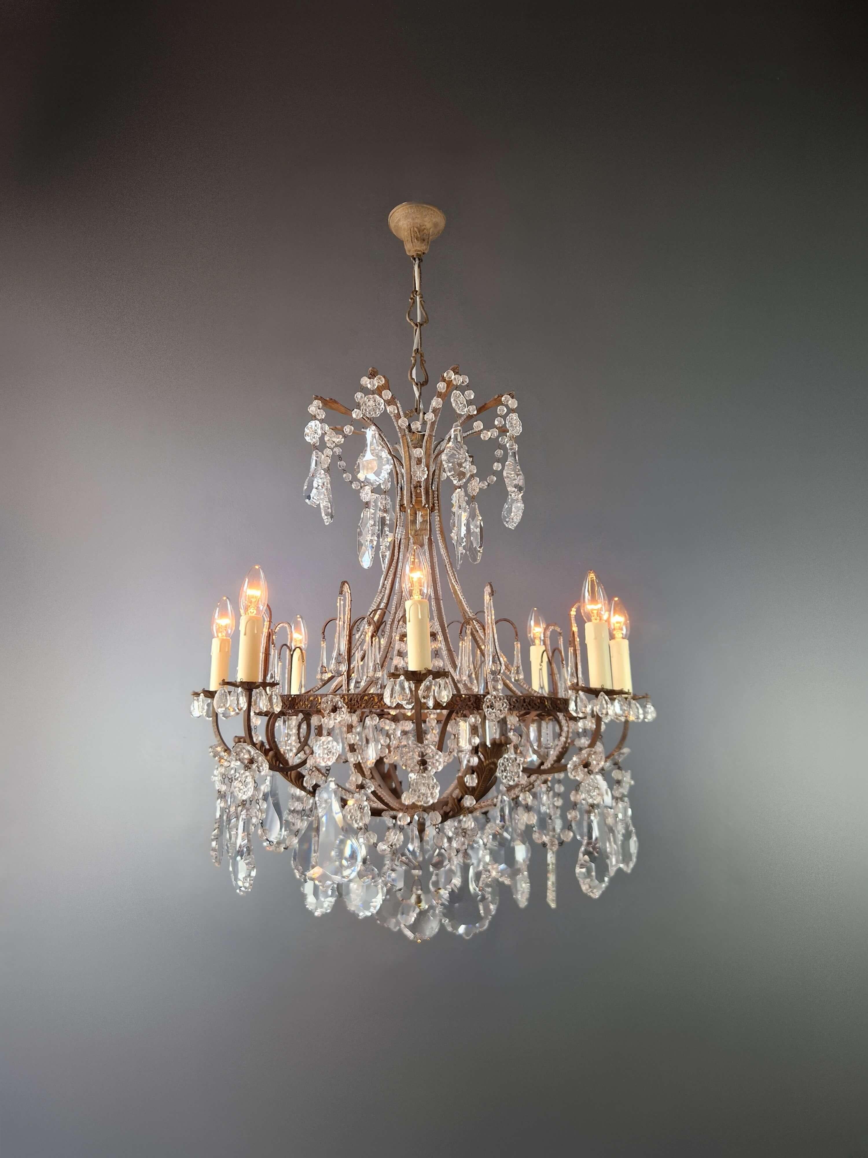 We present to you an exquisite Art Nouveau brass chandelier chandelier ceiling light - a real rarity and an antique jewel. This vintage chandelier was lovingly and professionally restored in Berlin and its electrical wiring was adapted for smooth