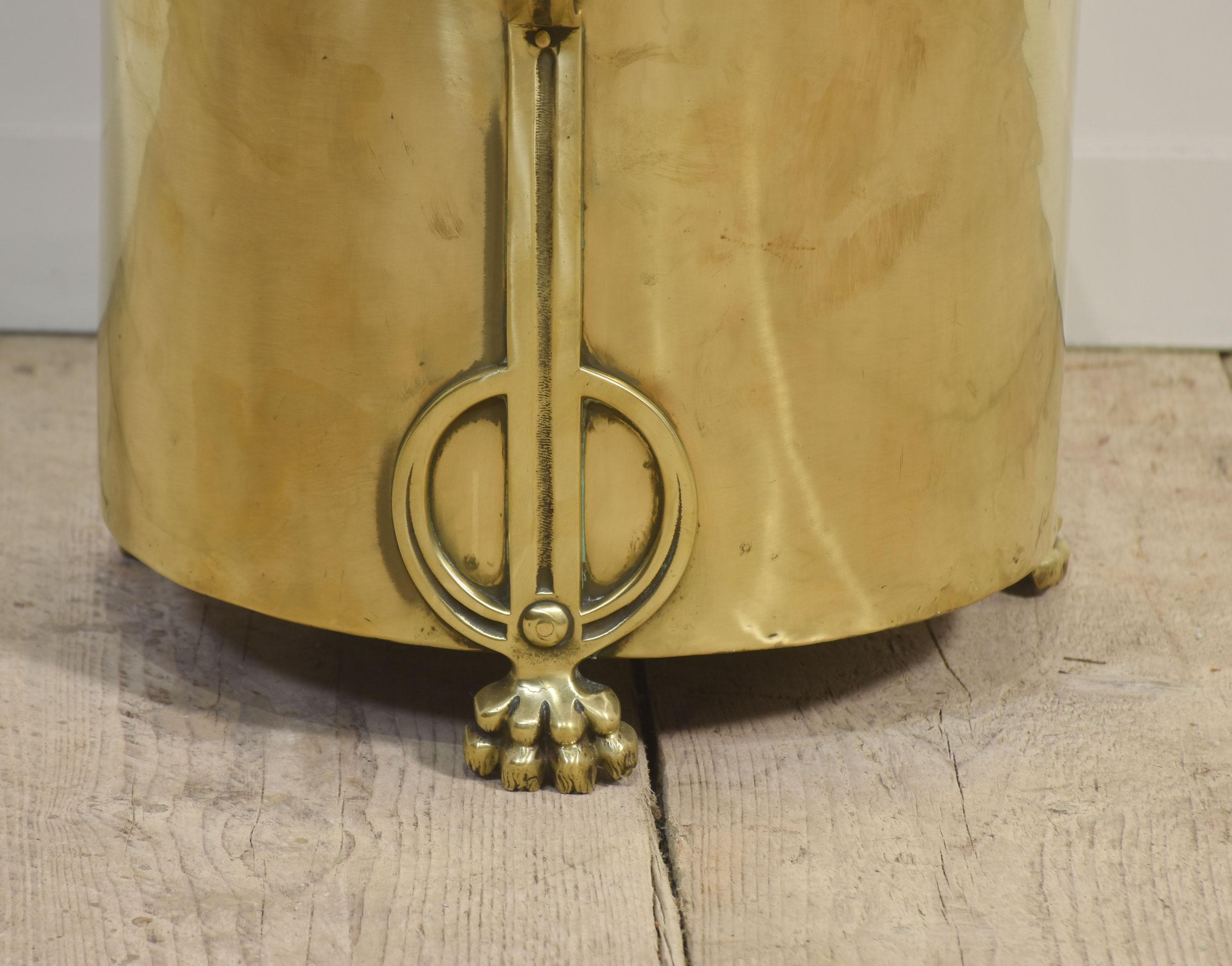 Art Nouveau brass coal bin In Good Condition For Sale In Cheshire, GB