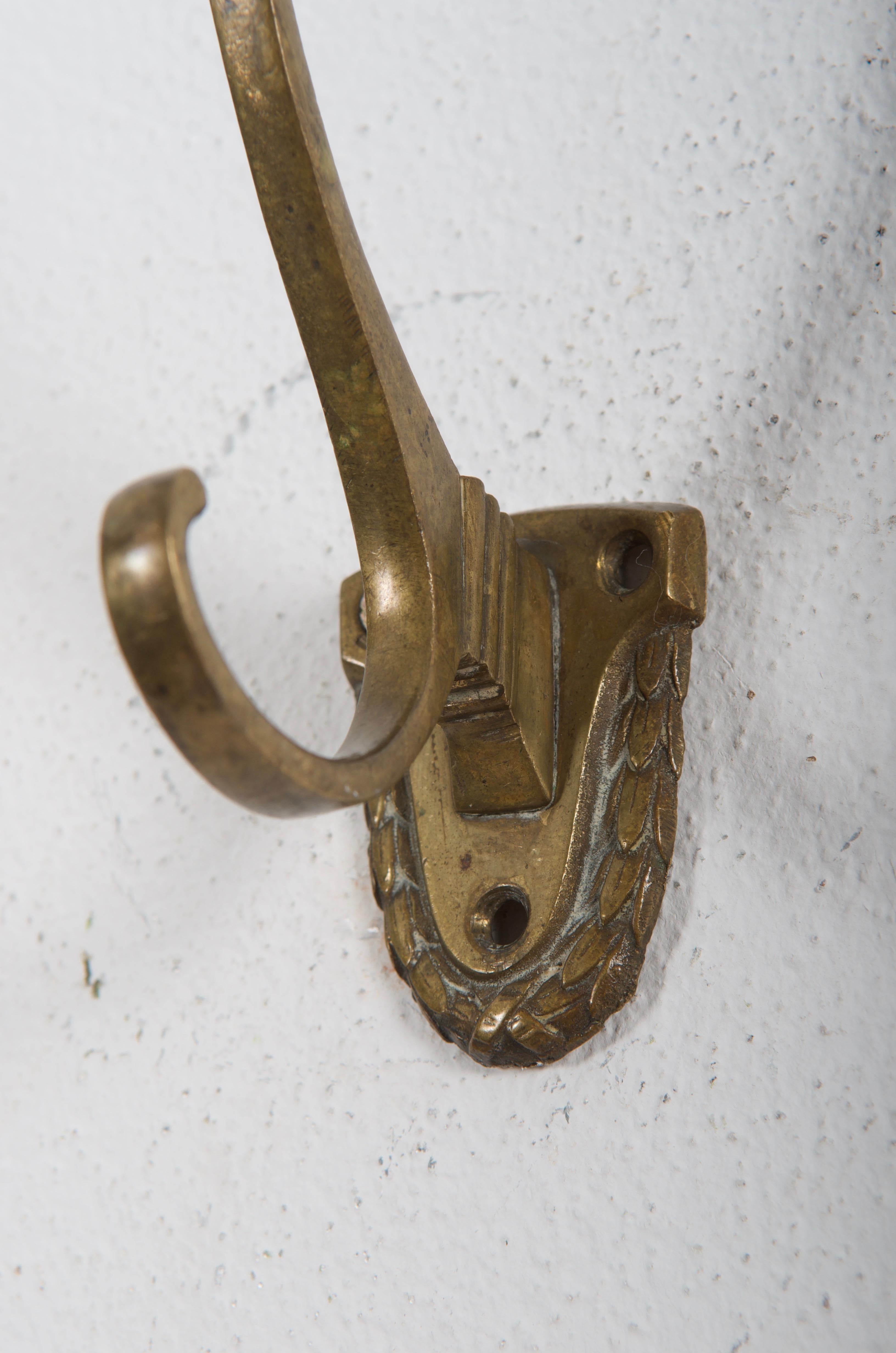 Inizio XX secolo Appendiabiti in ottone Art Nouveau in vendita