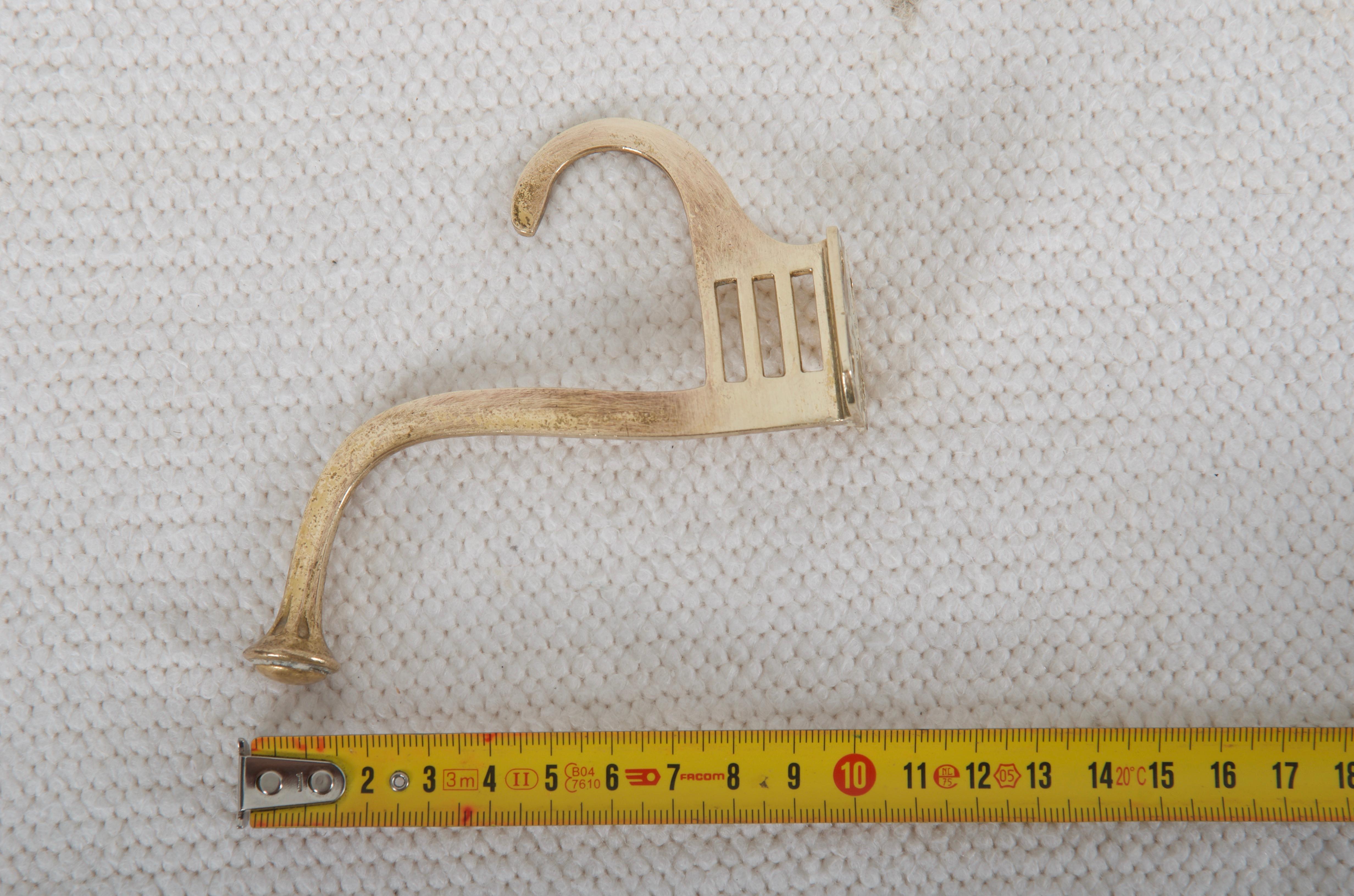 Art Nouveau Brass Coat Hook In Good Condition For Sale In Vienna, AT