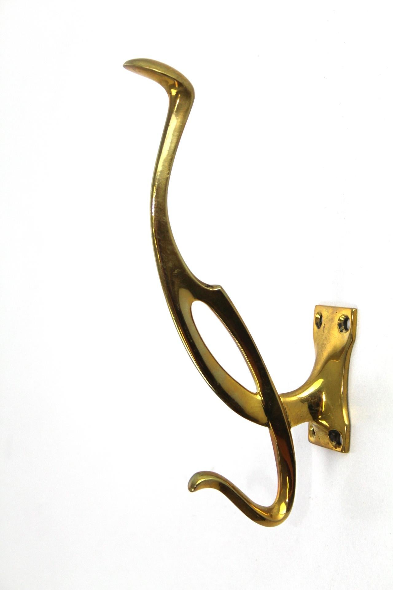 Art Nouveau Brass Coat Hooks, 1900s, Set of 5 In Good Condition For Sale In Vienna, AT