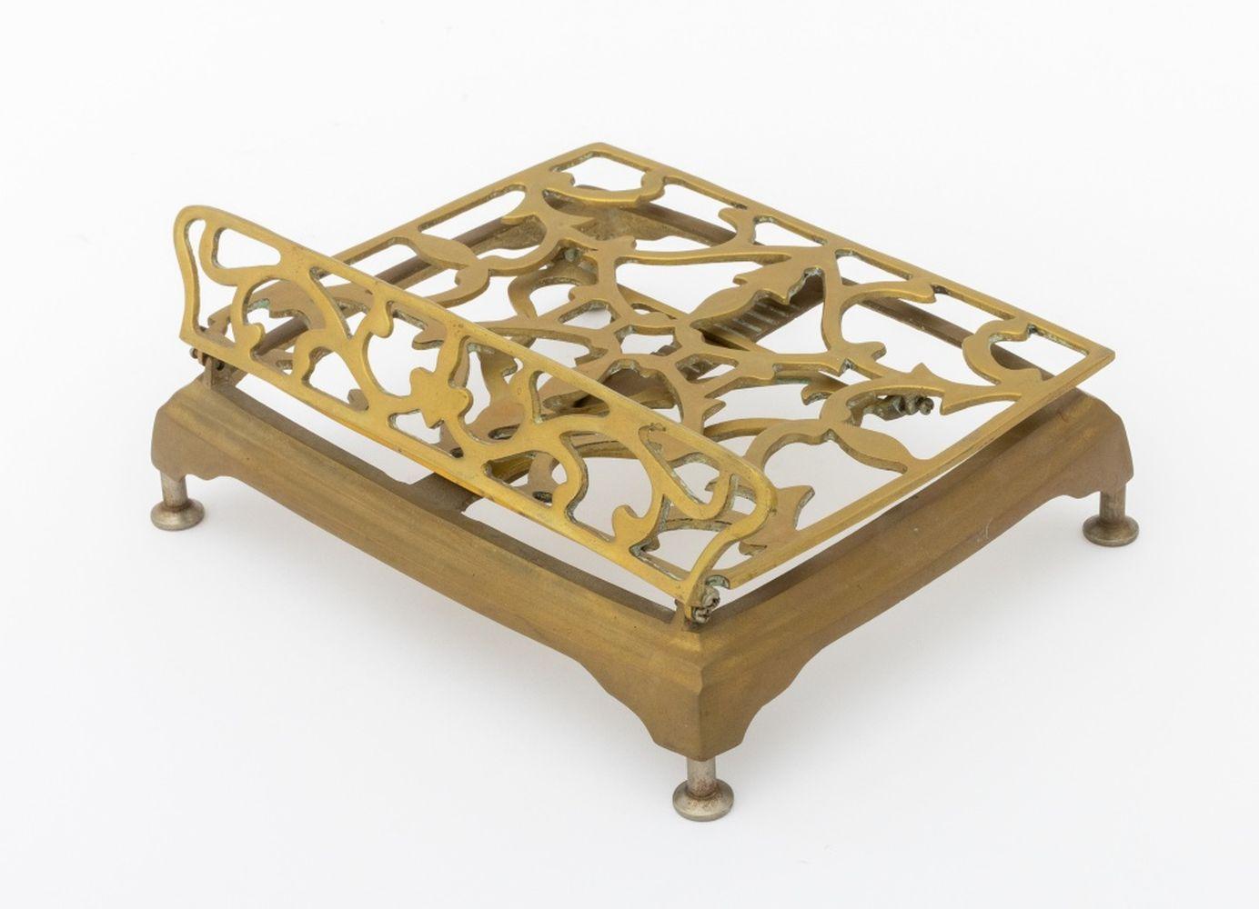 Ottone Accessori da scrivania in ottone Art Nouveau, 3 in vendita