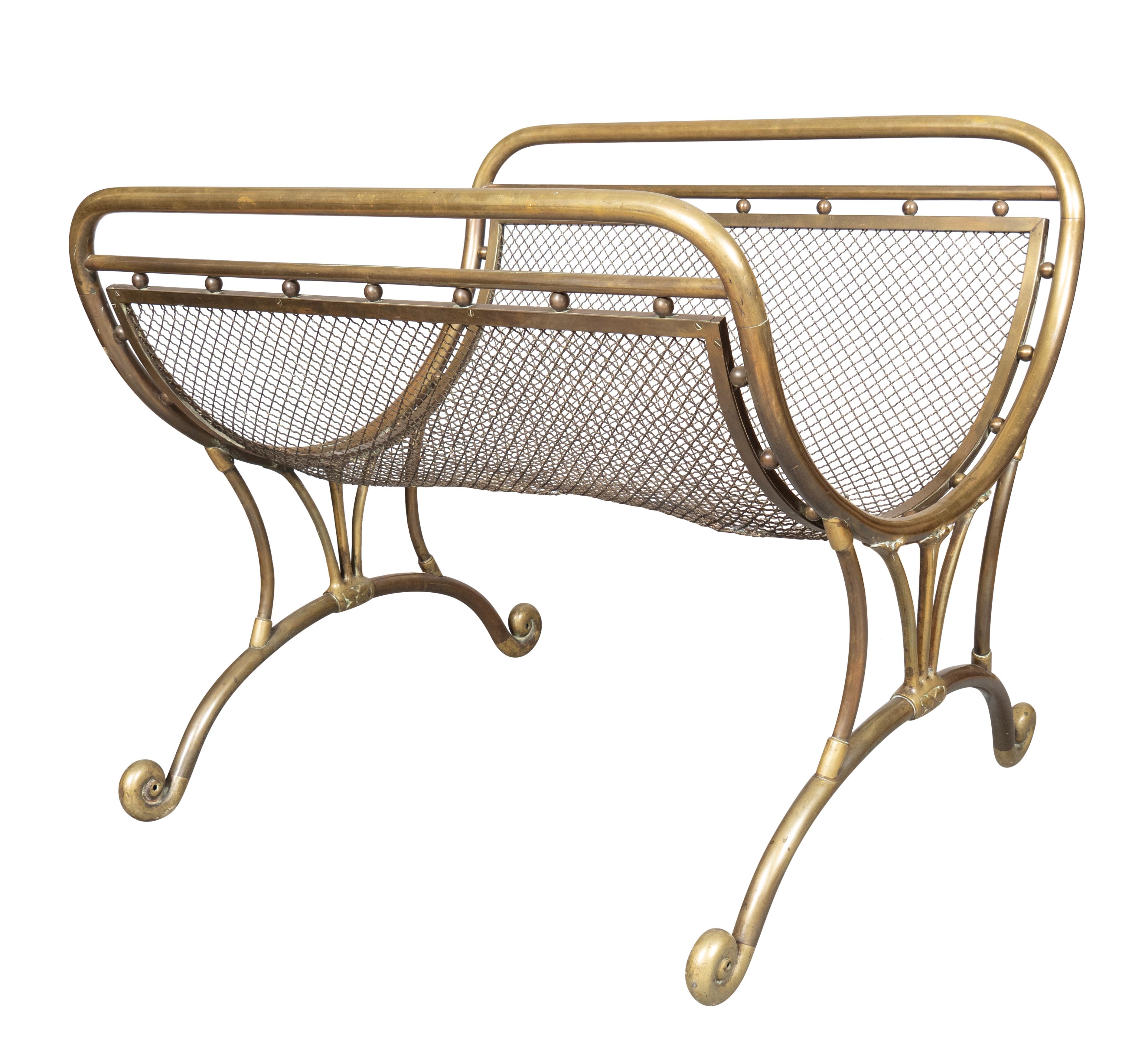 Porte-bûches de cheminée en laiton Art Nouveau Bon état - En vente à Essex, MA