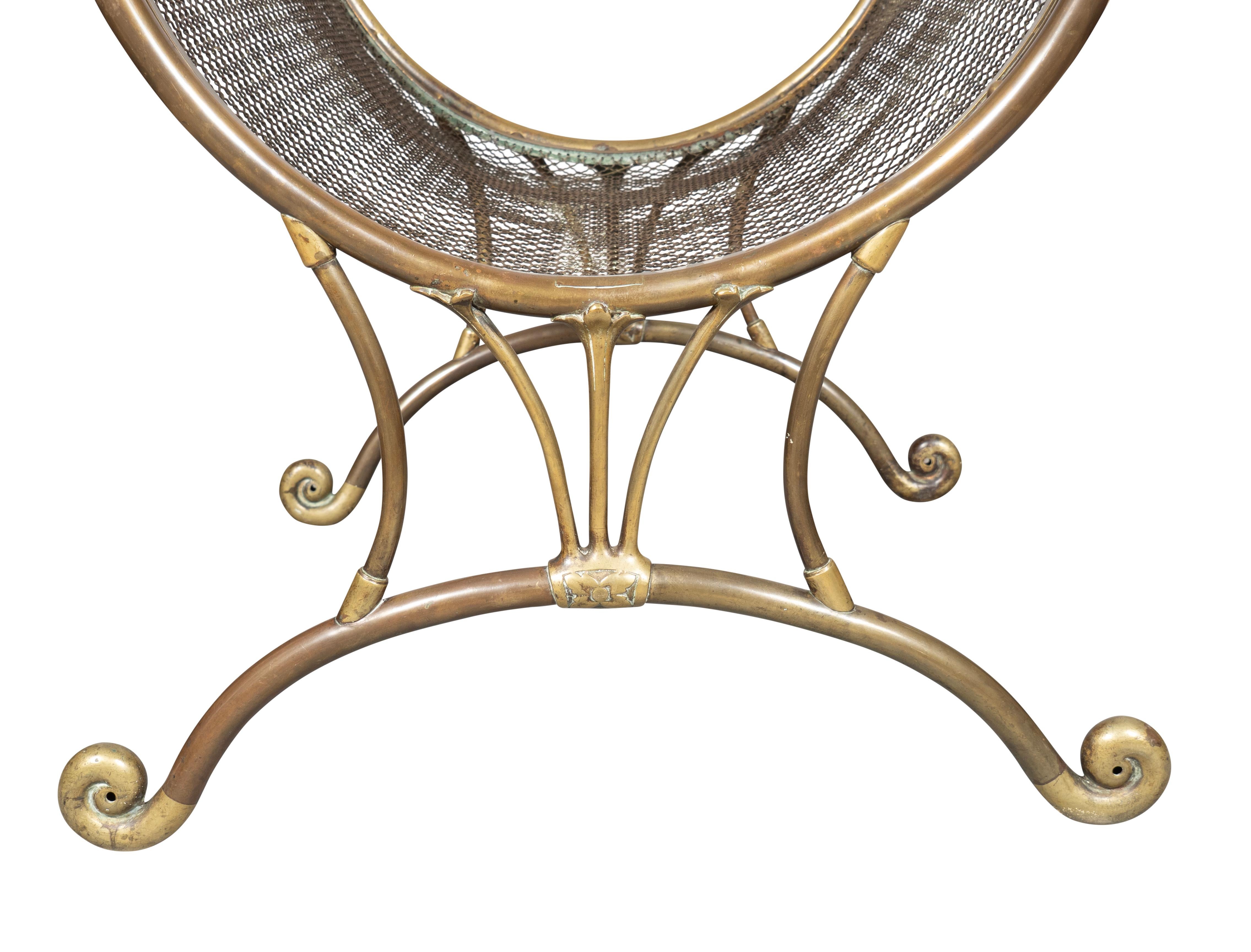 Porte-bûches de cheminée en laiton Art Nouveau en vente 2
