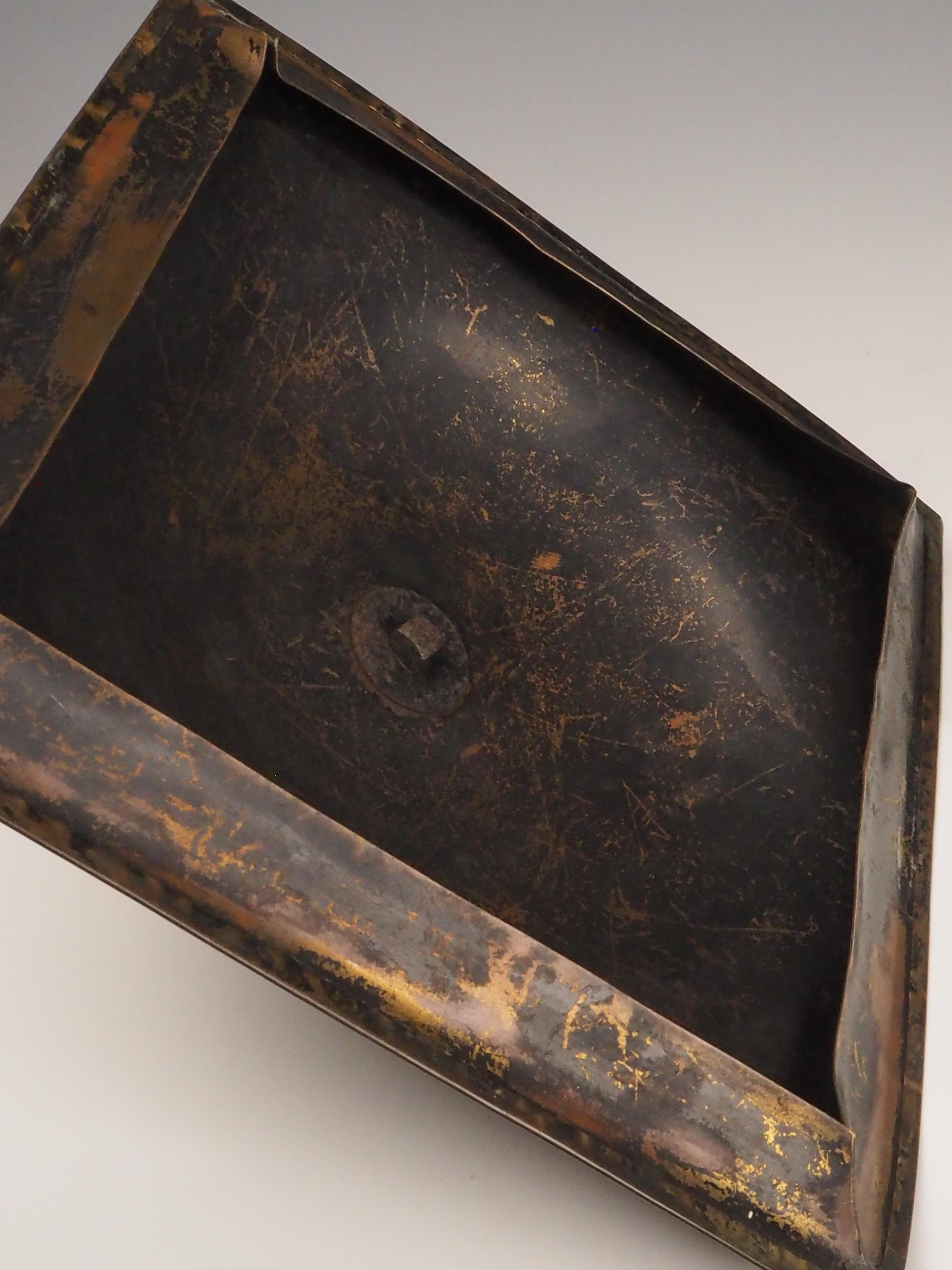 Art Nouveau Brass Fireside Coal Scuttle, Late 19th Century For Sale 11
