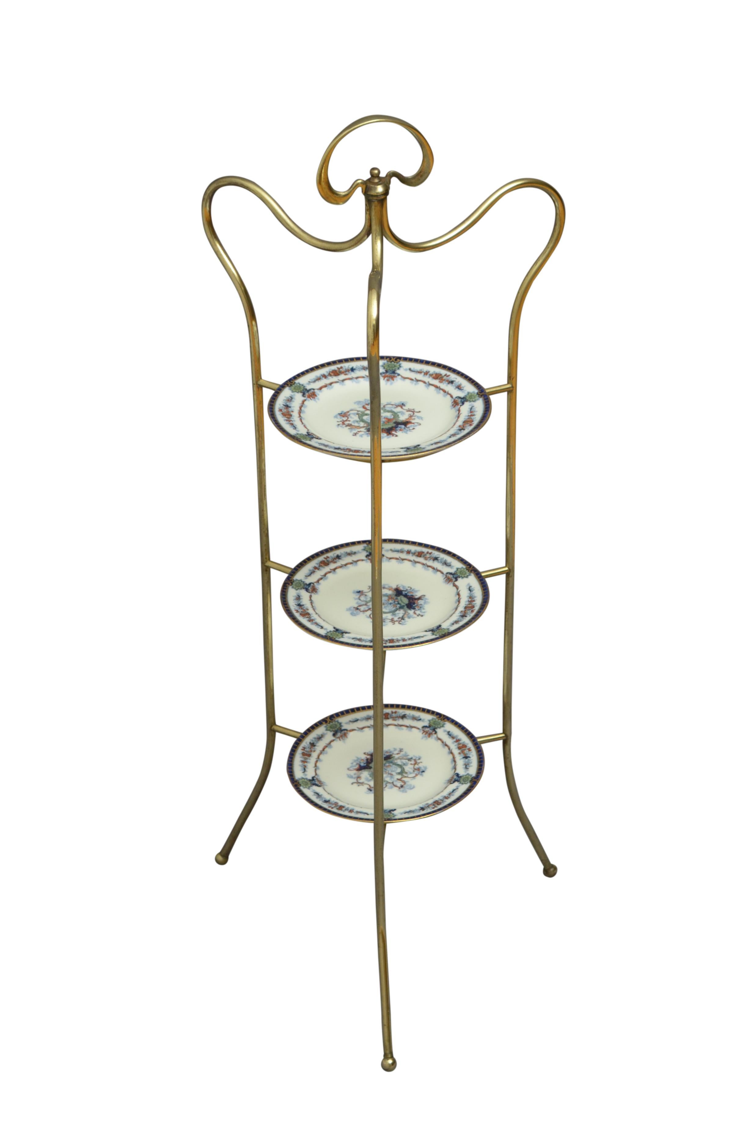 Art Nouveau Brass Fruit or Cake Stand In Good Condition In Whaley Bridge, GB