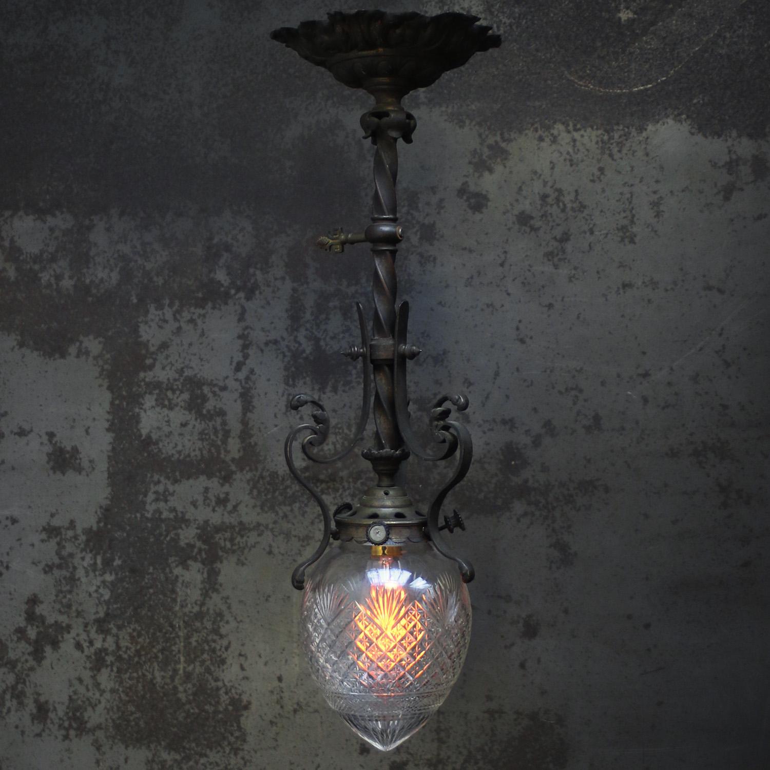 Cast gas pendants / ceiling lamp ca. 1900
Cast Iron top with clear cut glass shade

Diameter ceiling plate 19 cm / 7.48 inches

Weight: 2.60 kg / 5.7 lb

Priced per individual item. All lamps have been made suitable by international standards for