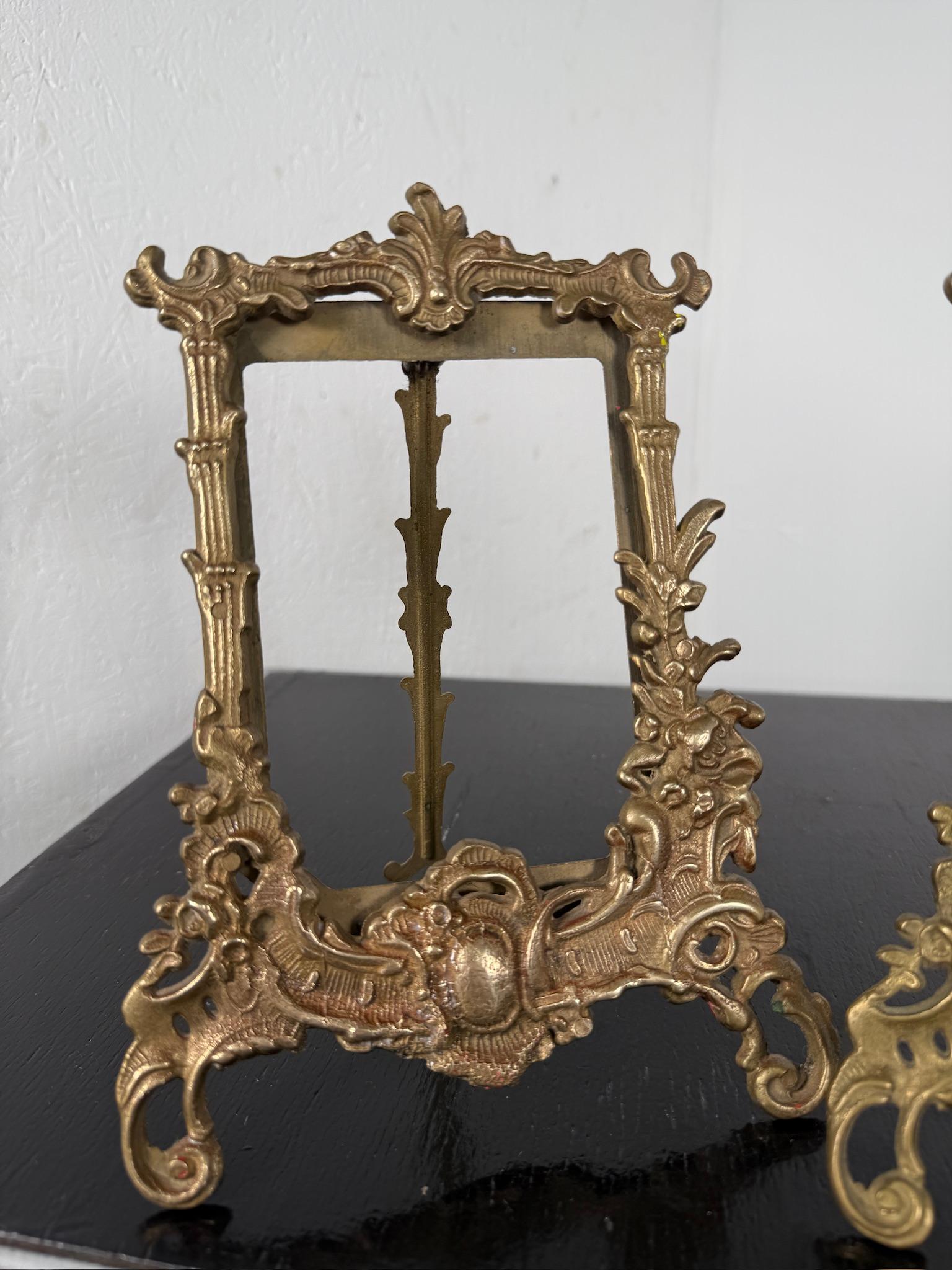 Art Nouveau brass pair of photo frames - France- In Fair Condition For Sale In The Hague, NL