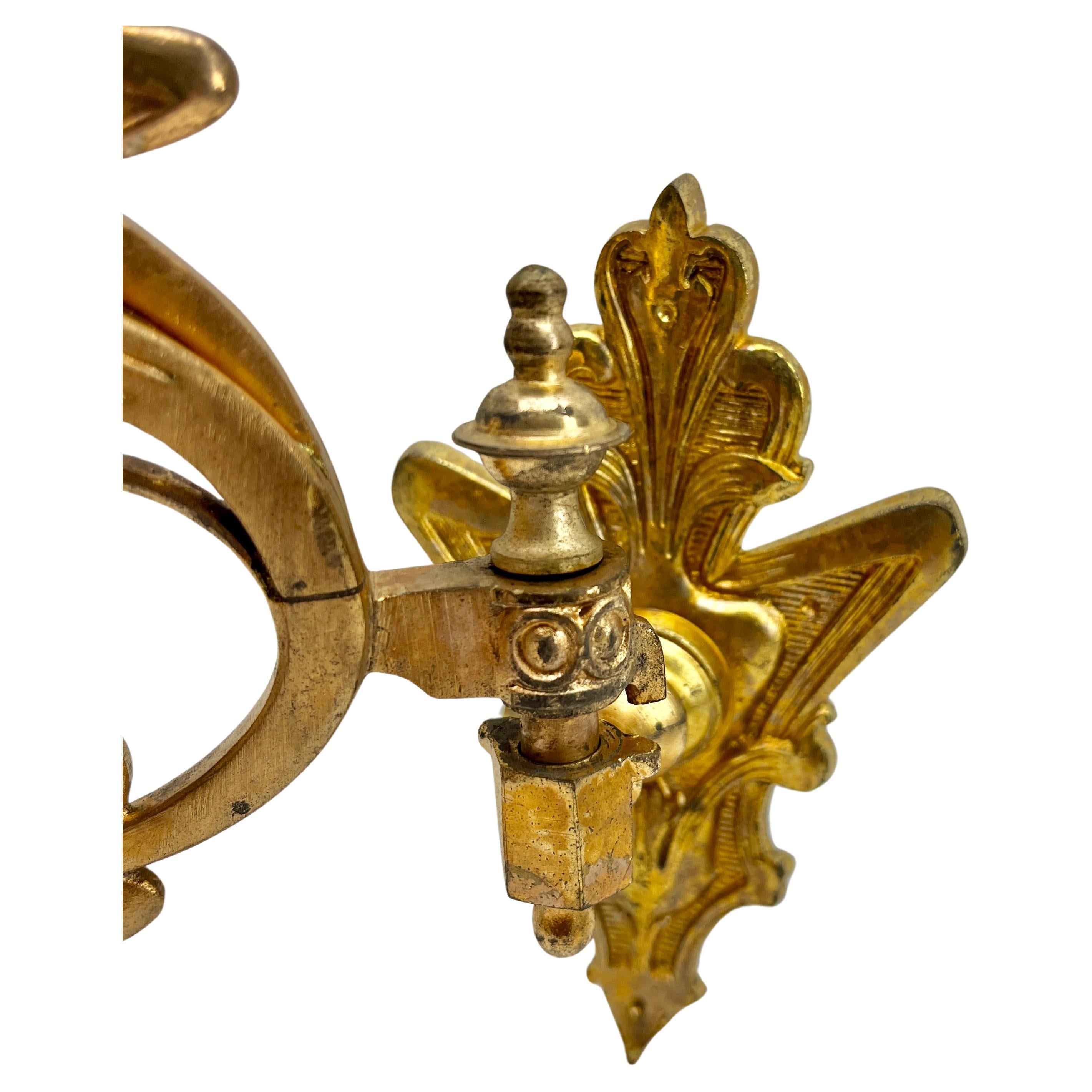 Ottone Coppia di candelieri da parete in ottone Art Nouveau, anni '30 in vendita