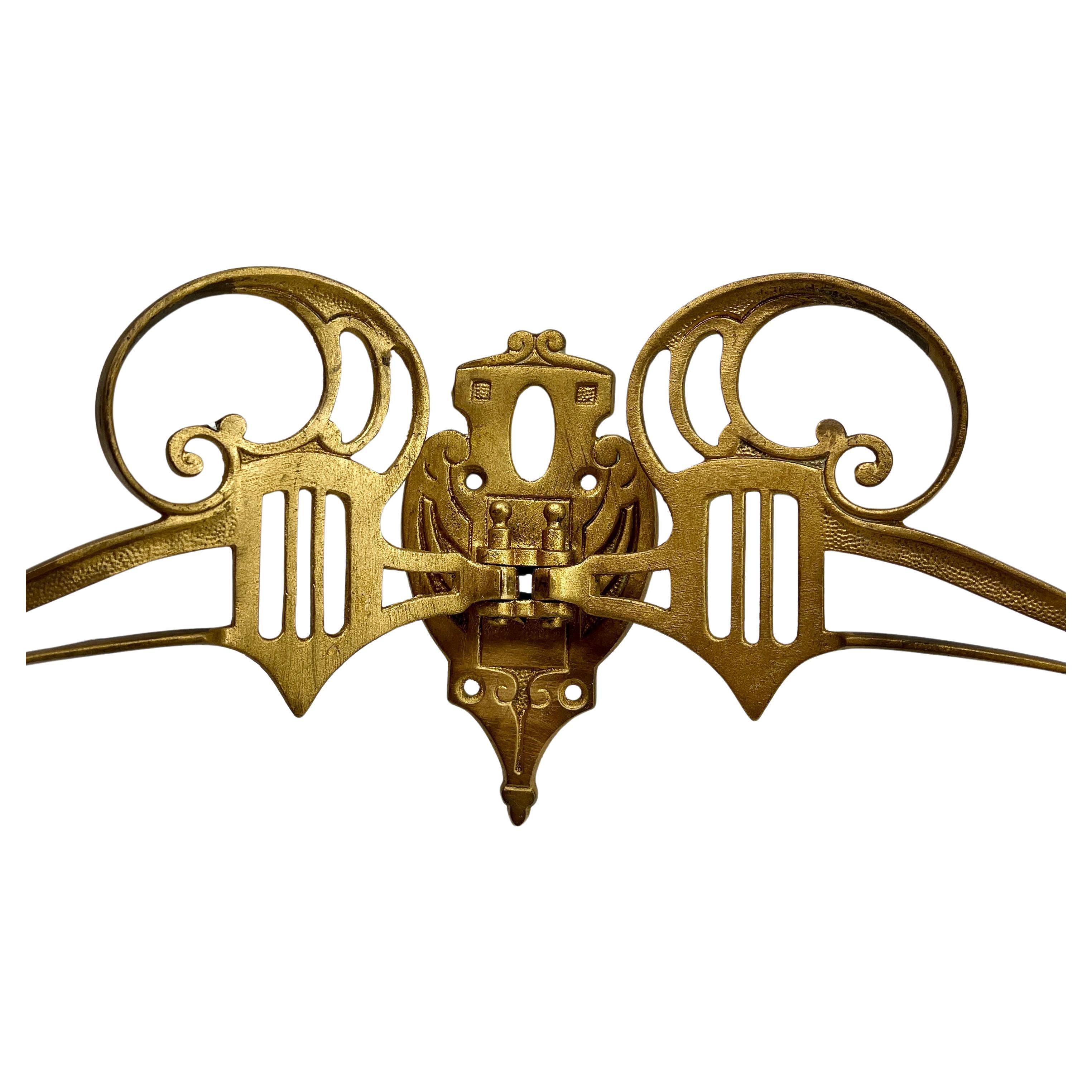 Coppia di candelieri da parete in ottone Art Nouveau, anni '30 in vendita 1