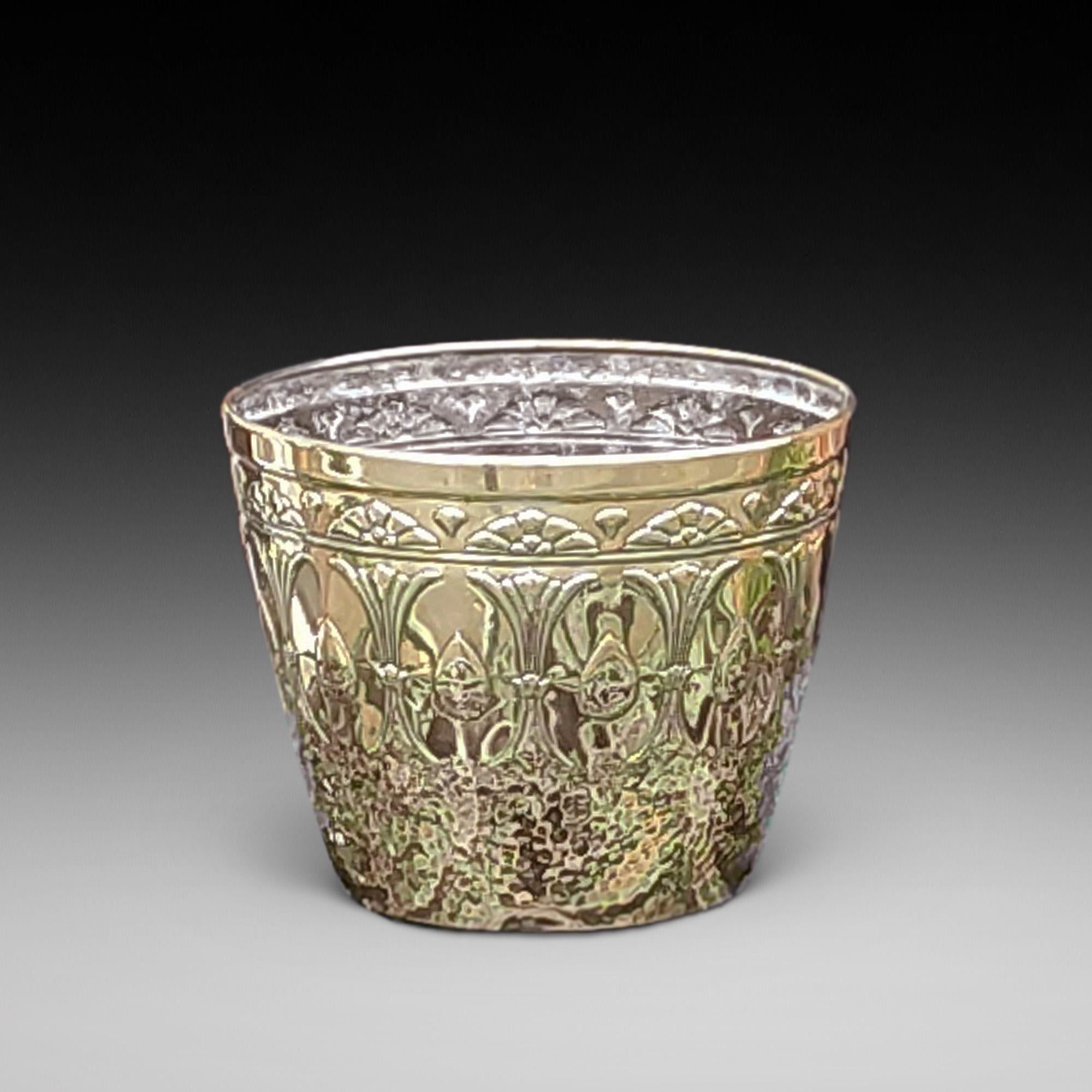 Jugendstil-Pflanzgefäß aus Messing von J Sankey and Sons (Art nouveau) im Angebot