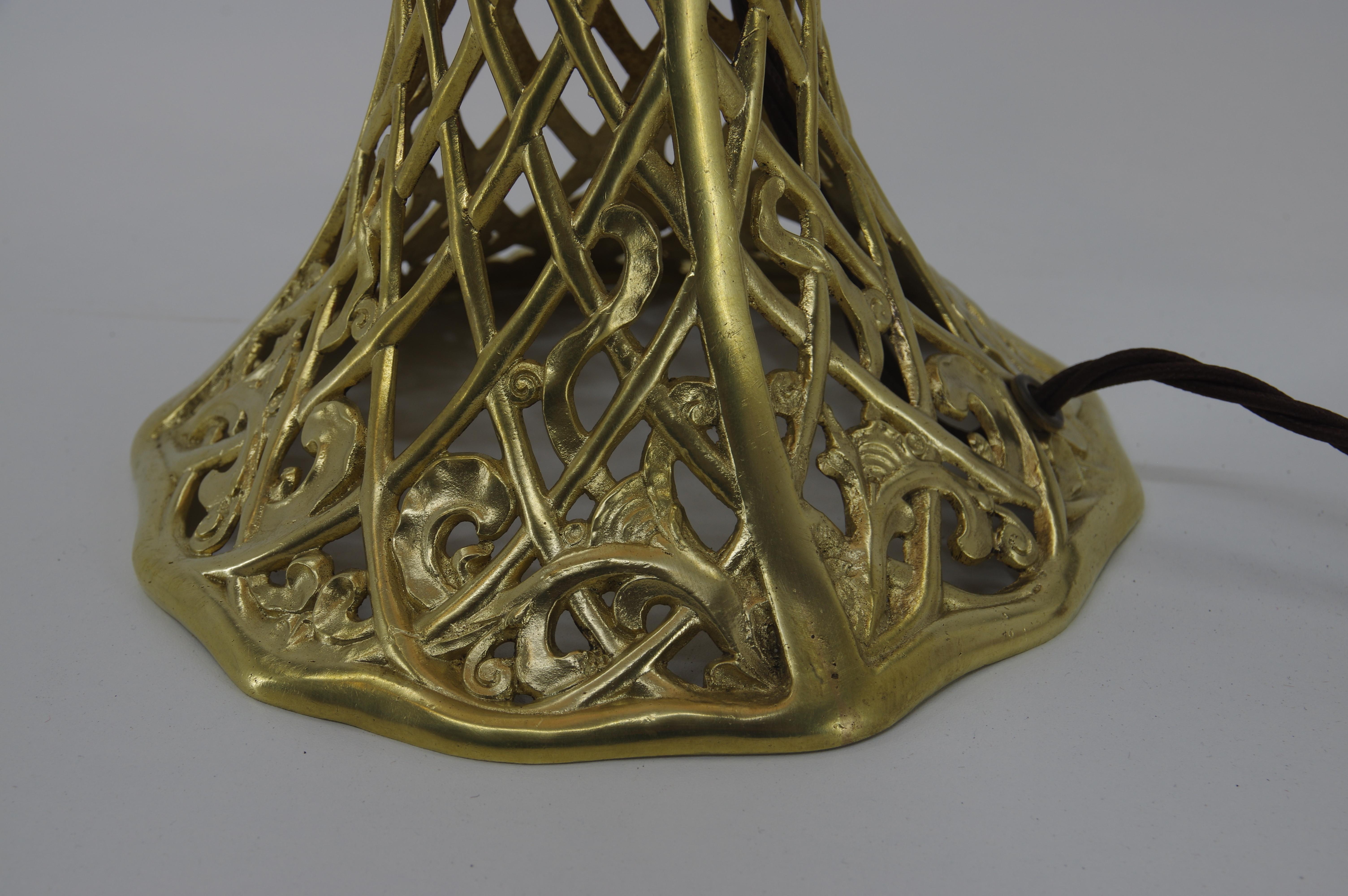 Early 20th Century Art Nouveau Brass Table Lamp, 1900s