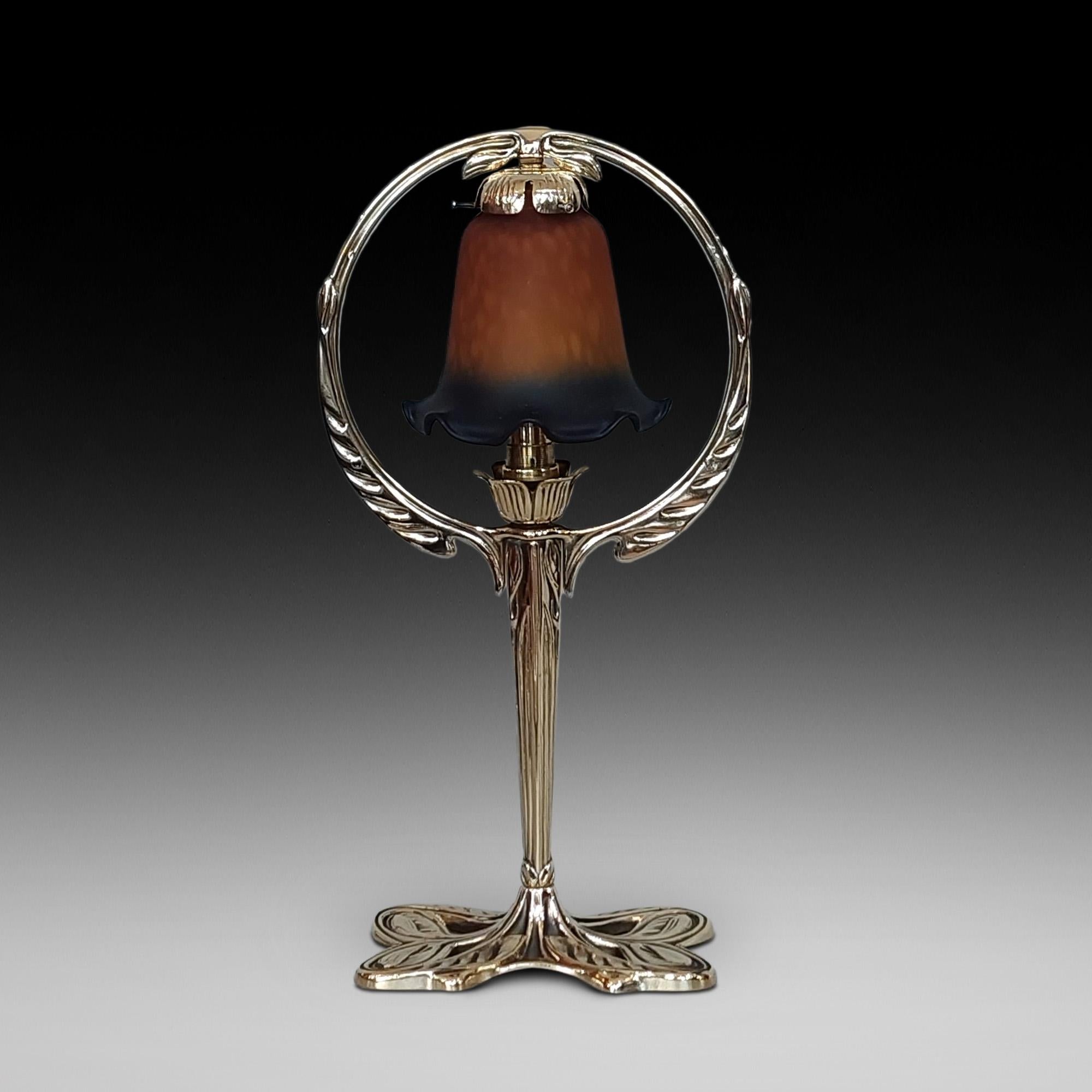 Art Nouveau Brass Table Lamp of Stylised Tulip Form with Original Art Glass Shade - 10