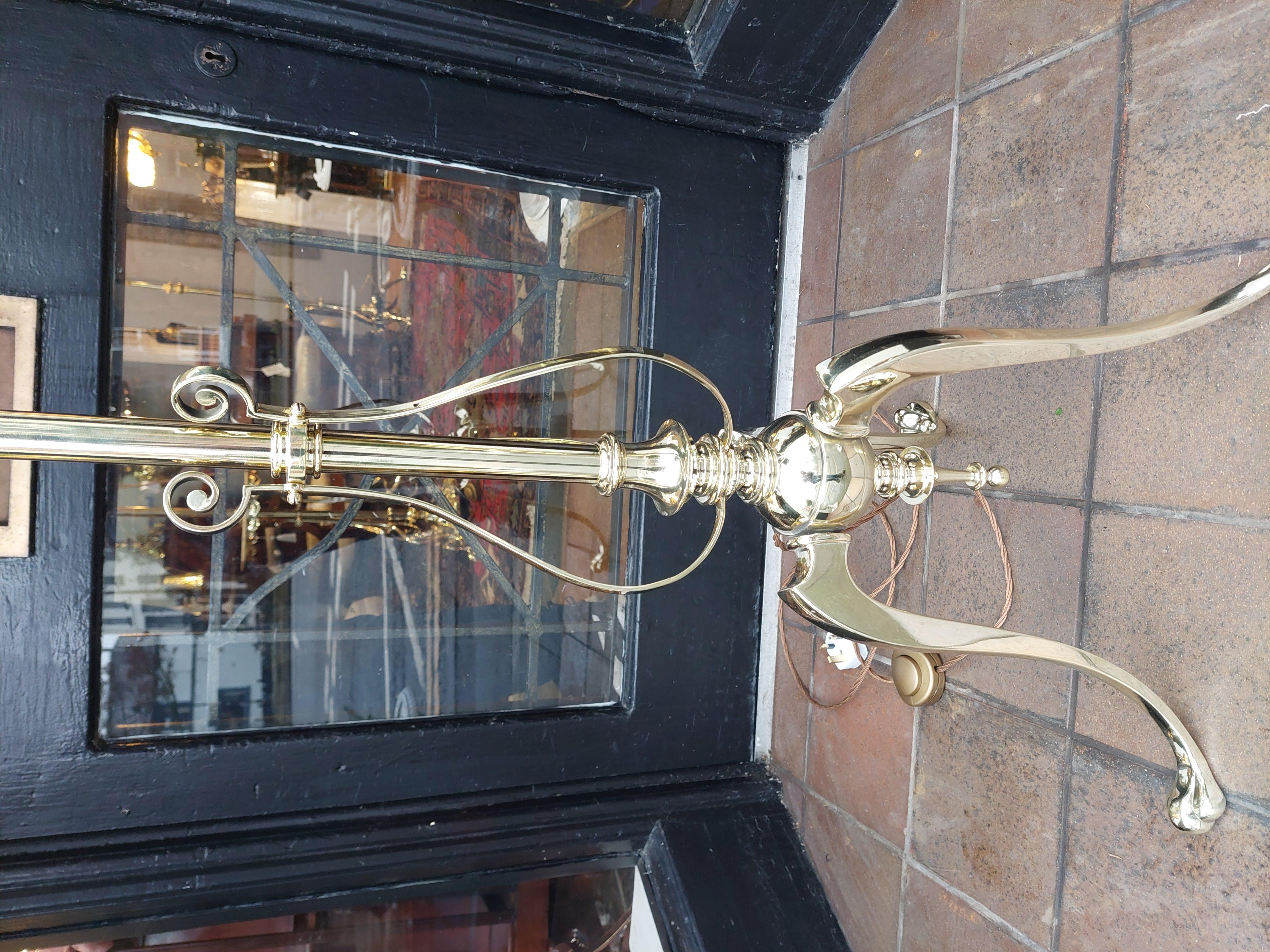 Art Nouveau Brass Telescopic Standard Oil Lamp converted to electric 4