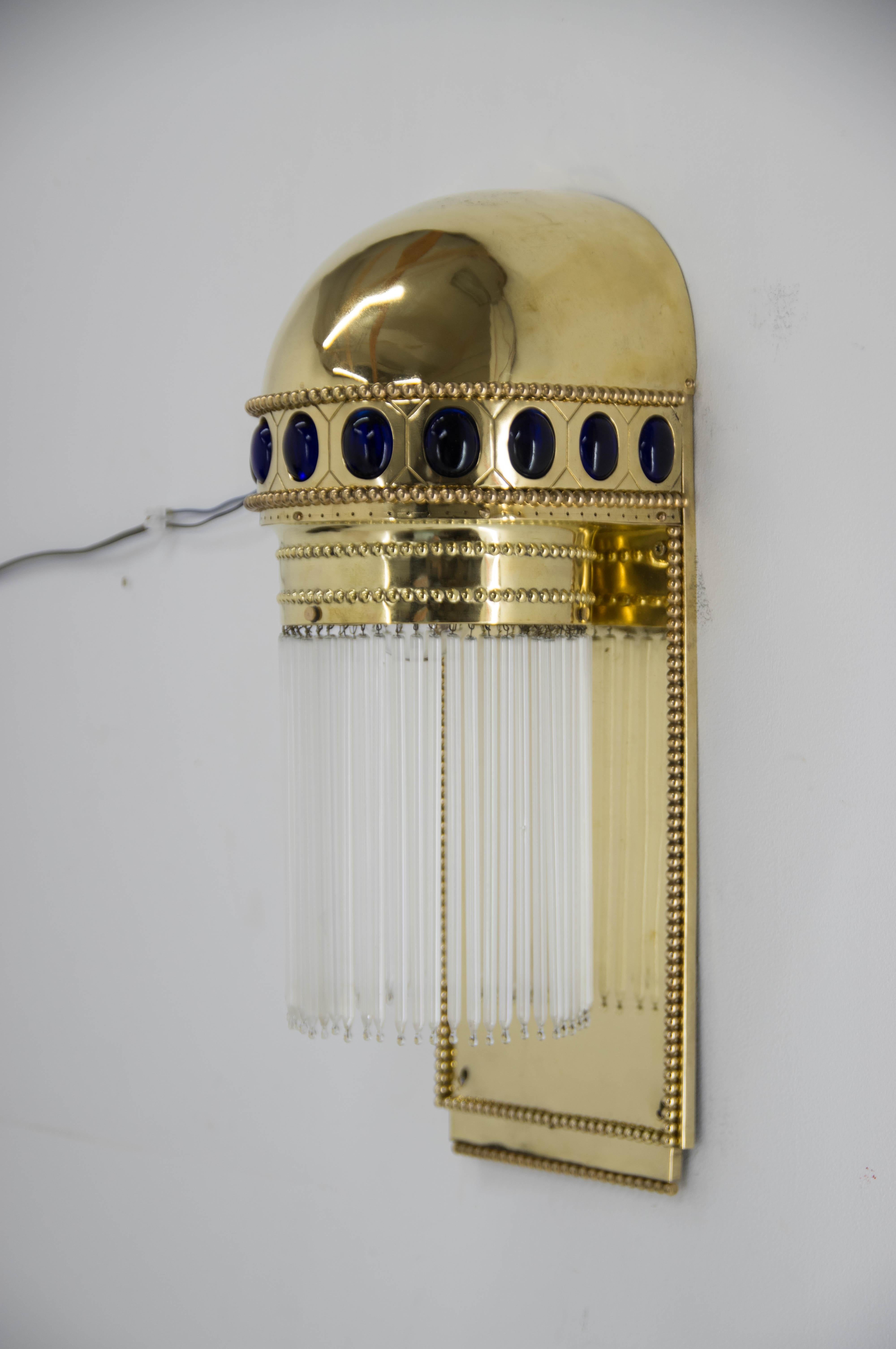 Art Nouveau Brass Wall Lamp, 1910s, Restored In Good Condition For Sale In Praha, CZ