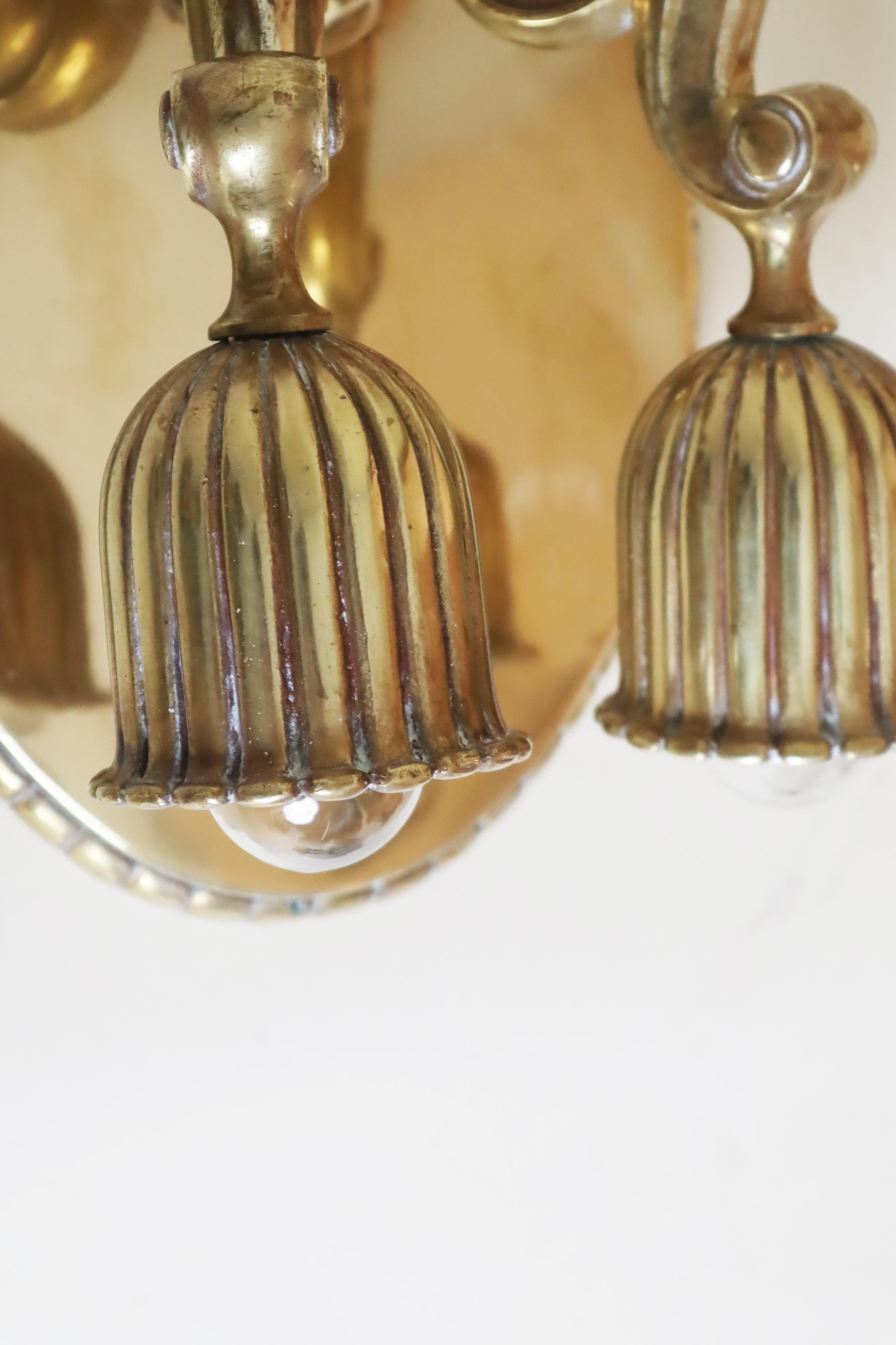 Art Nouveau Brass Wall Lamp in Bellflower shape Attributed to Dagobert Peche For Sale 8