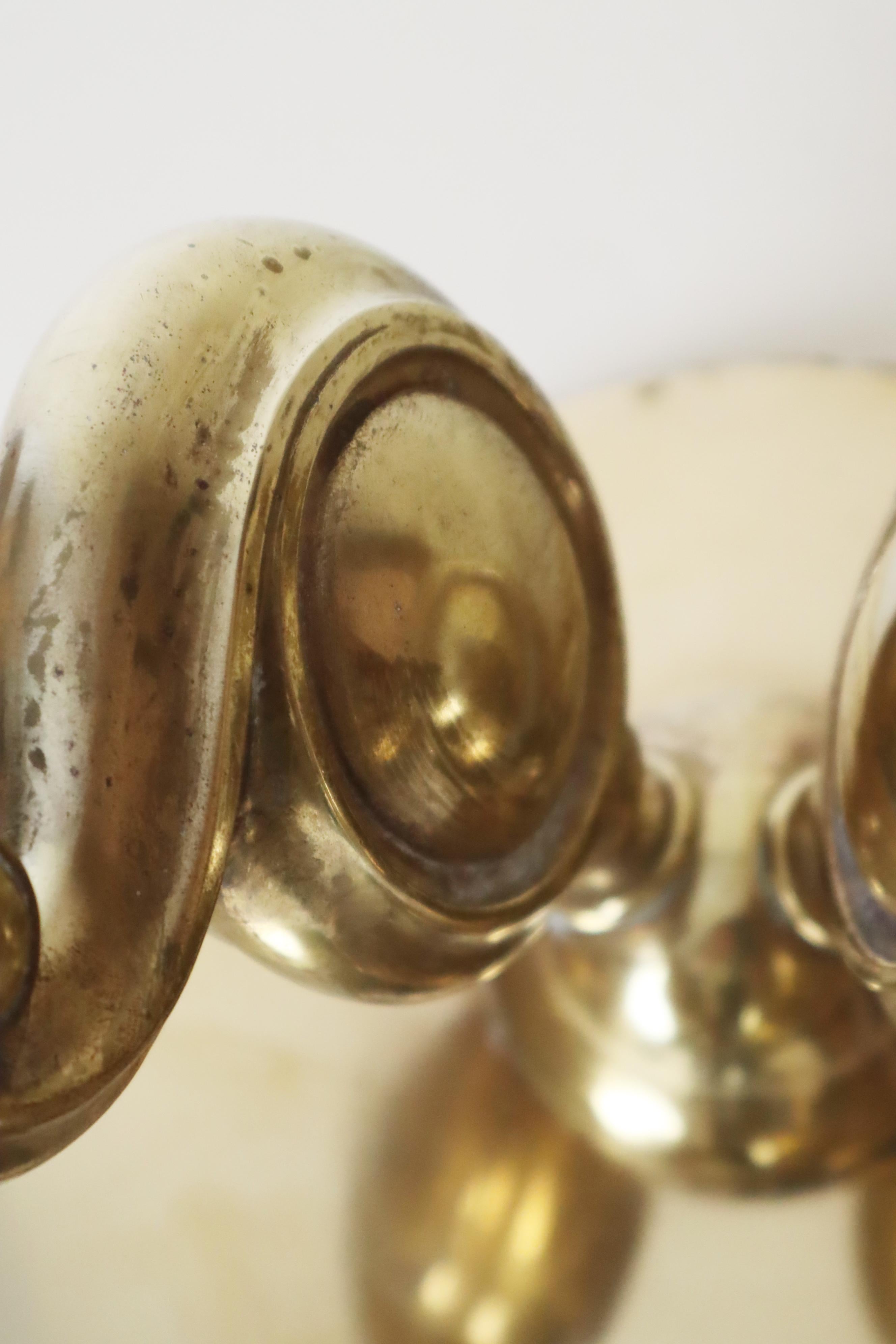 Art Nouveau Brass Wall Lamp in Bellflower shape Attributed to Dagobert Peche For Sale 3
