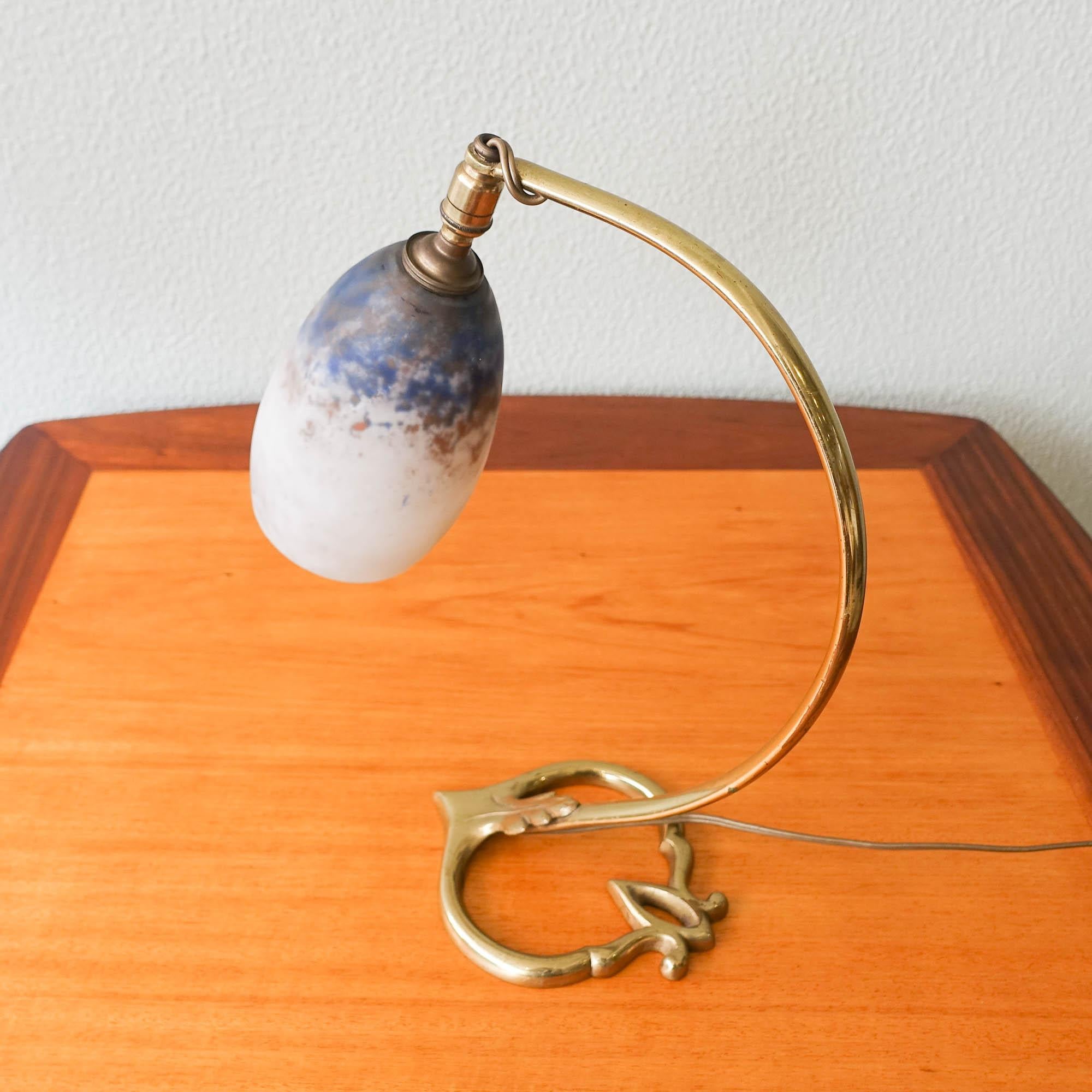 Jugendstil-Tischlampe aus Bronze und Kunstglas von Daum Nancy, 1920er Jahre im Angebot 11