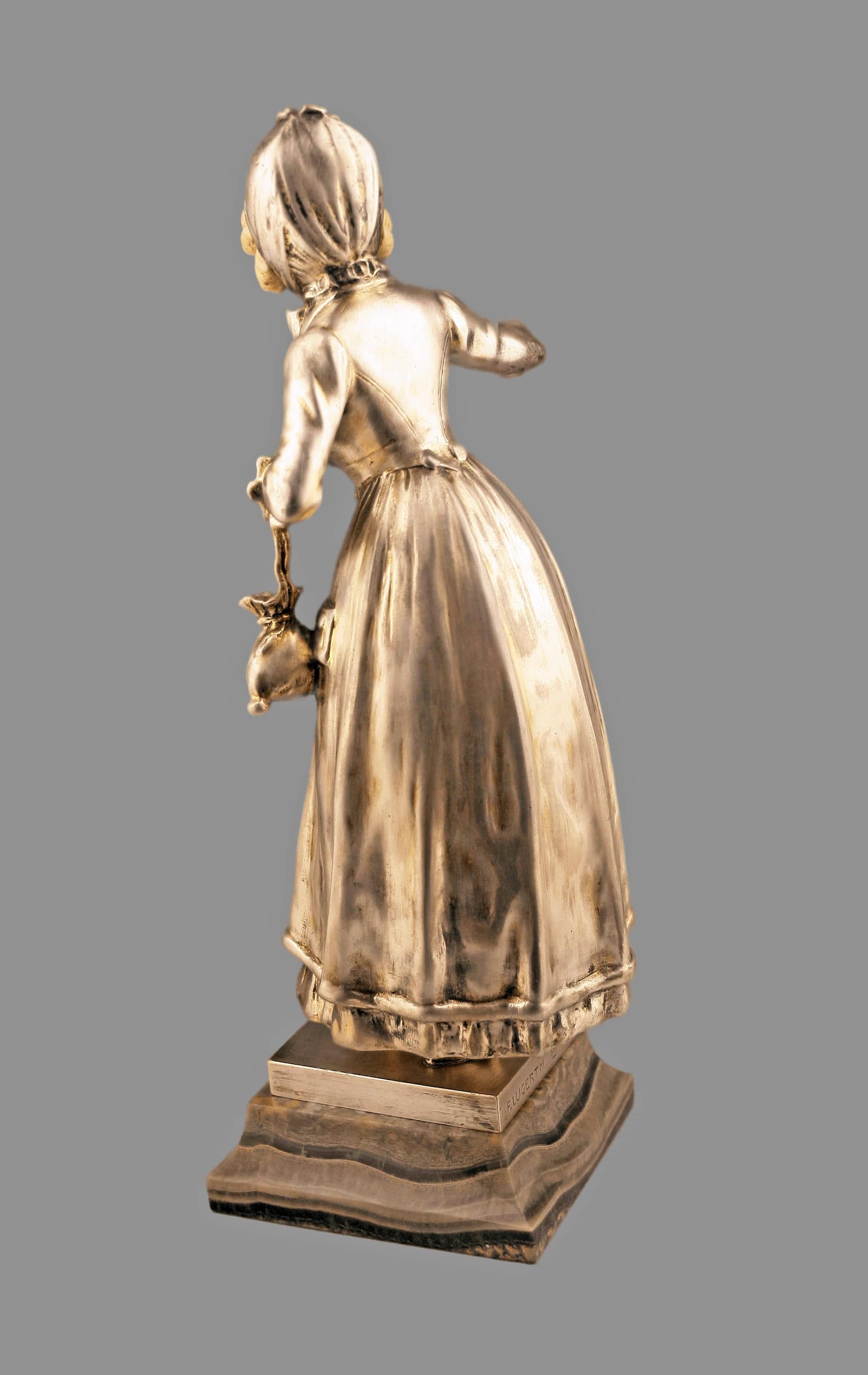 Jugendstil-Skulptur eines Mädchens aus Bronze und elfenbeinfarbener Bronze des österreichischen Ferdinand Lugerth (Art nouveau) im Angebot