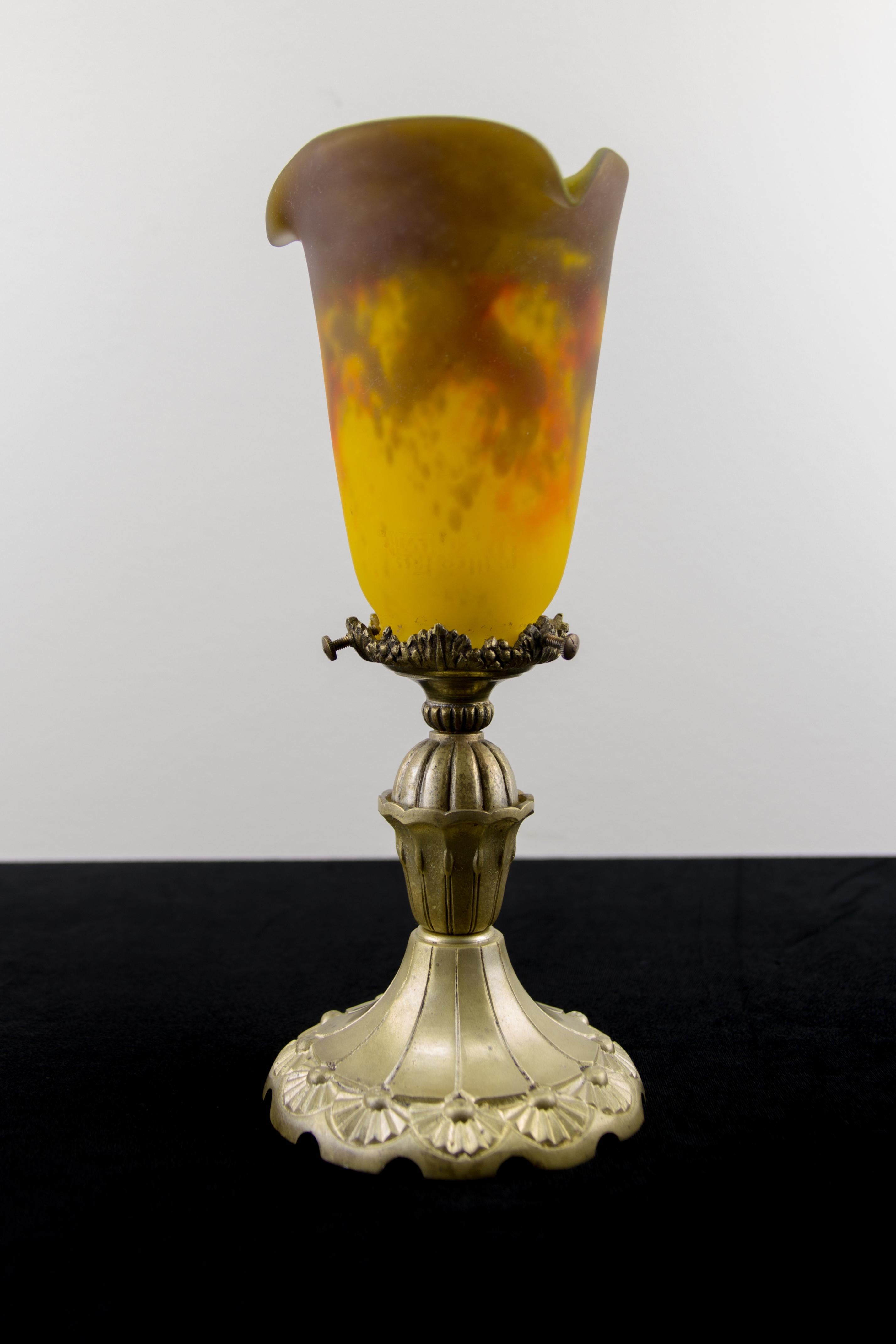 Plafonnier Art Nouveau en bronze:: laiton et verre par Muller Frères Luneville 5