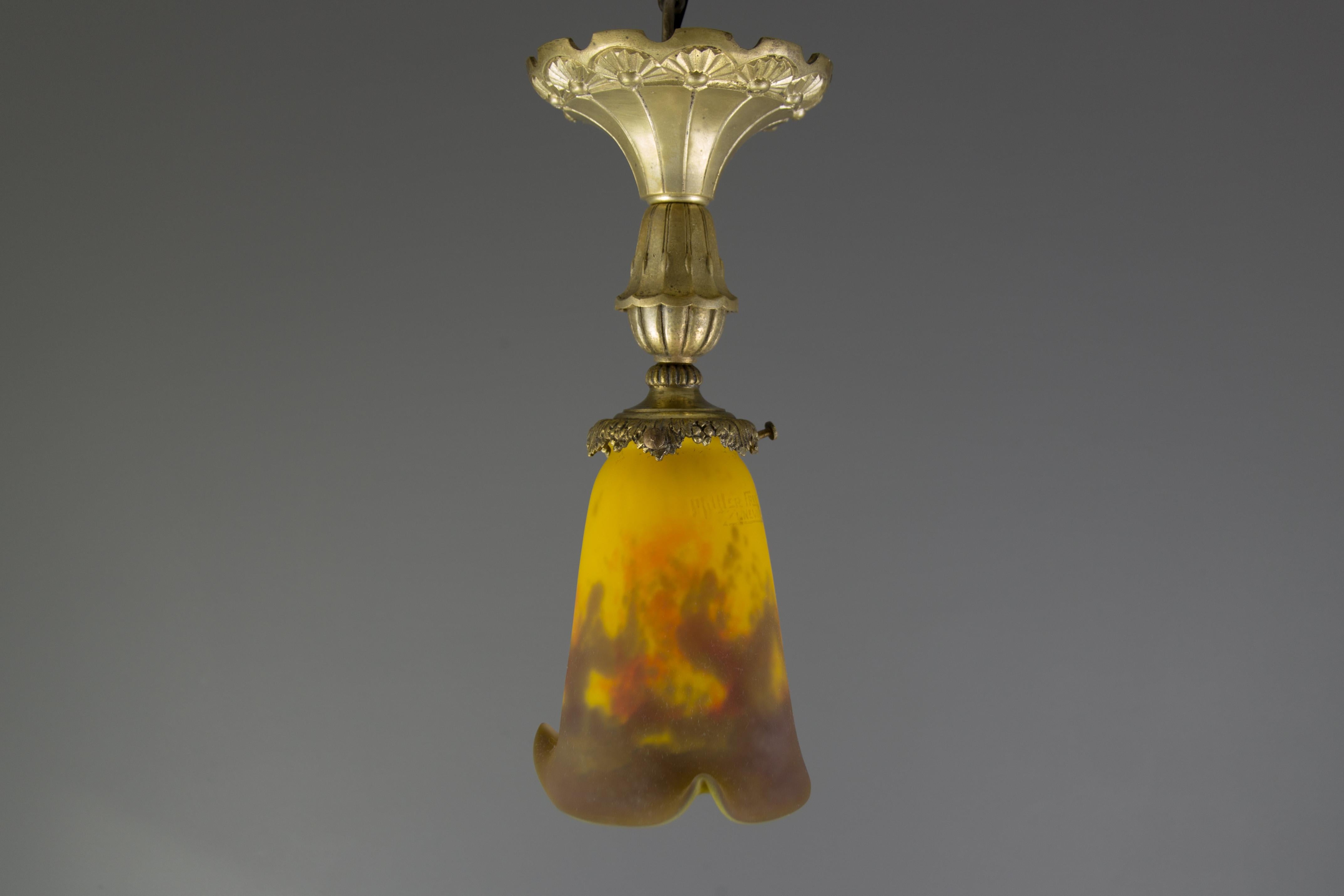 Laiton Plafonnier Art Nouveau en bronze:: laiton et verre par Muller Frères Luneville
