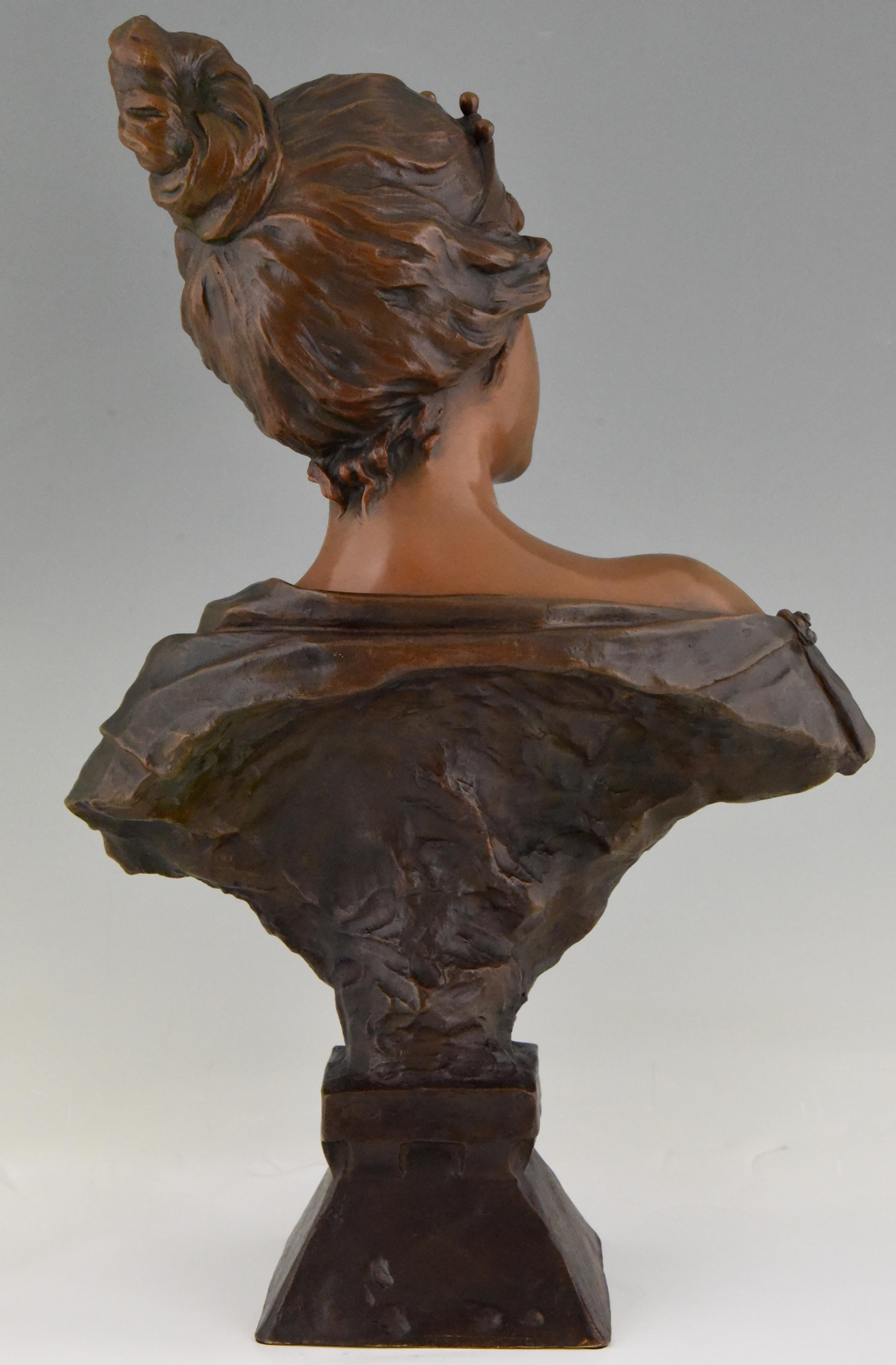 Art Nouveau Bronze Bust Lady with Crown Lucrece Emmanuel Villanis, 1898, France In Good Condition In Antwerp, BE
