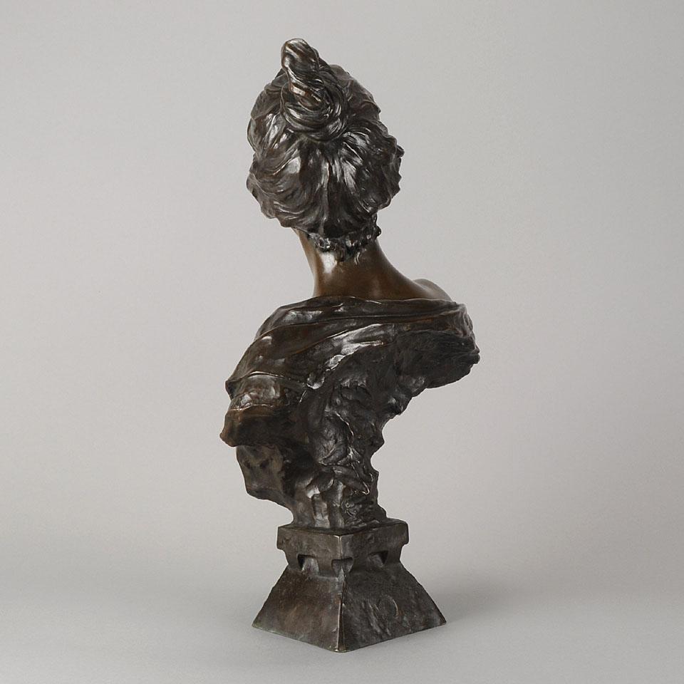 Buste en bronze Art Nouveau « Lucirece » de E Villanis Bon état - En vente à London, GB