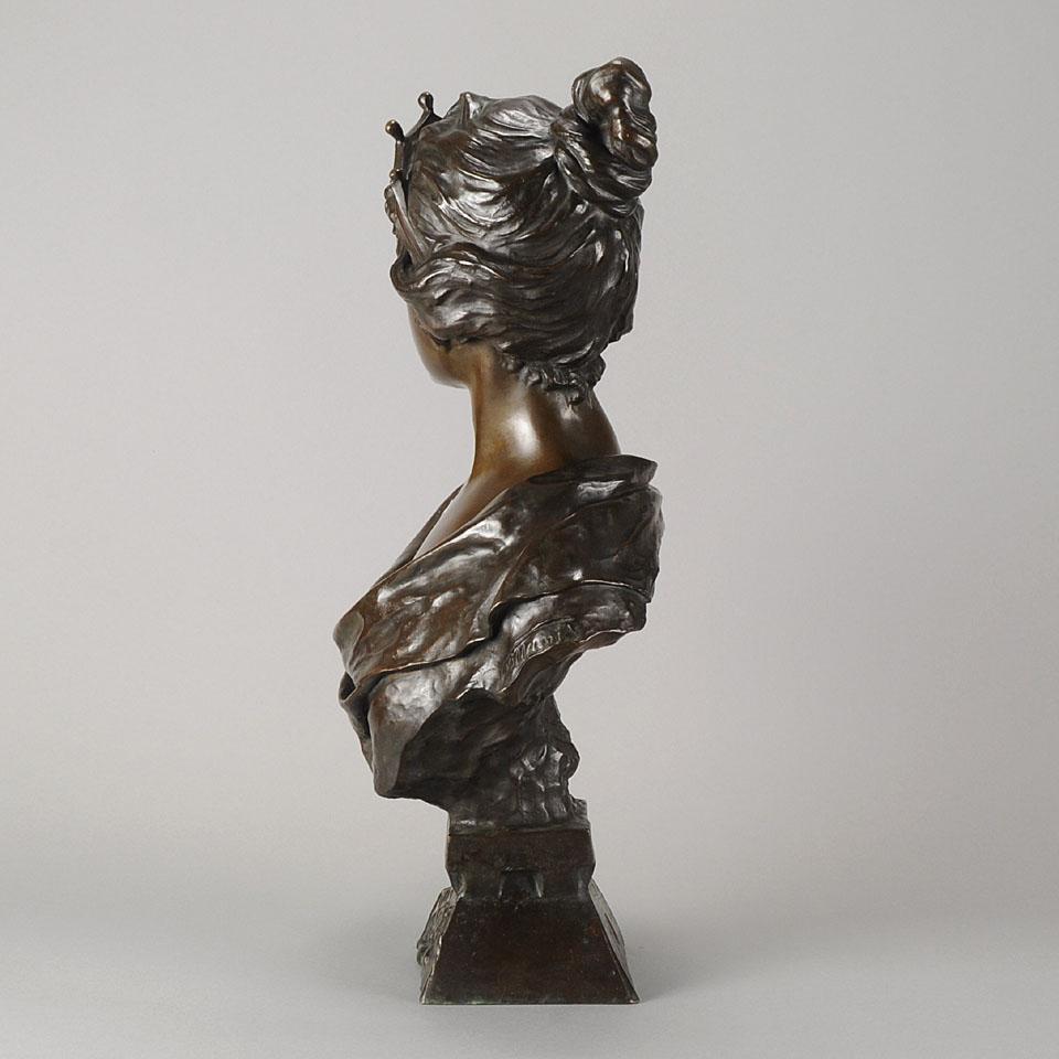 XIXe siècle Buste en bronze Art Nouveau « Lucirece » de E Villanis en vente