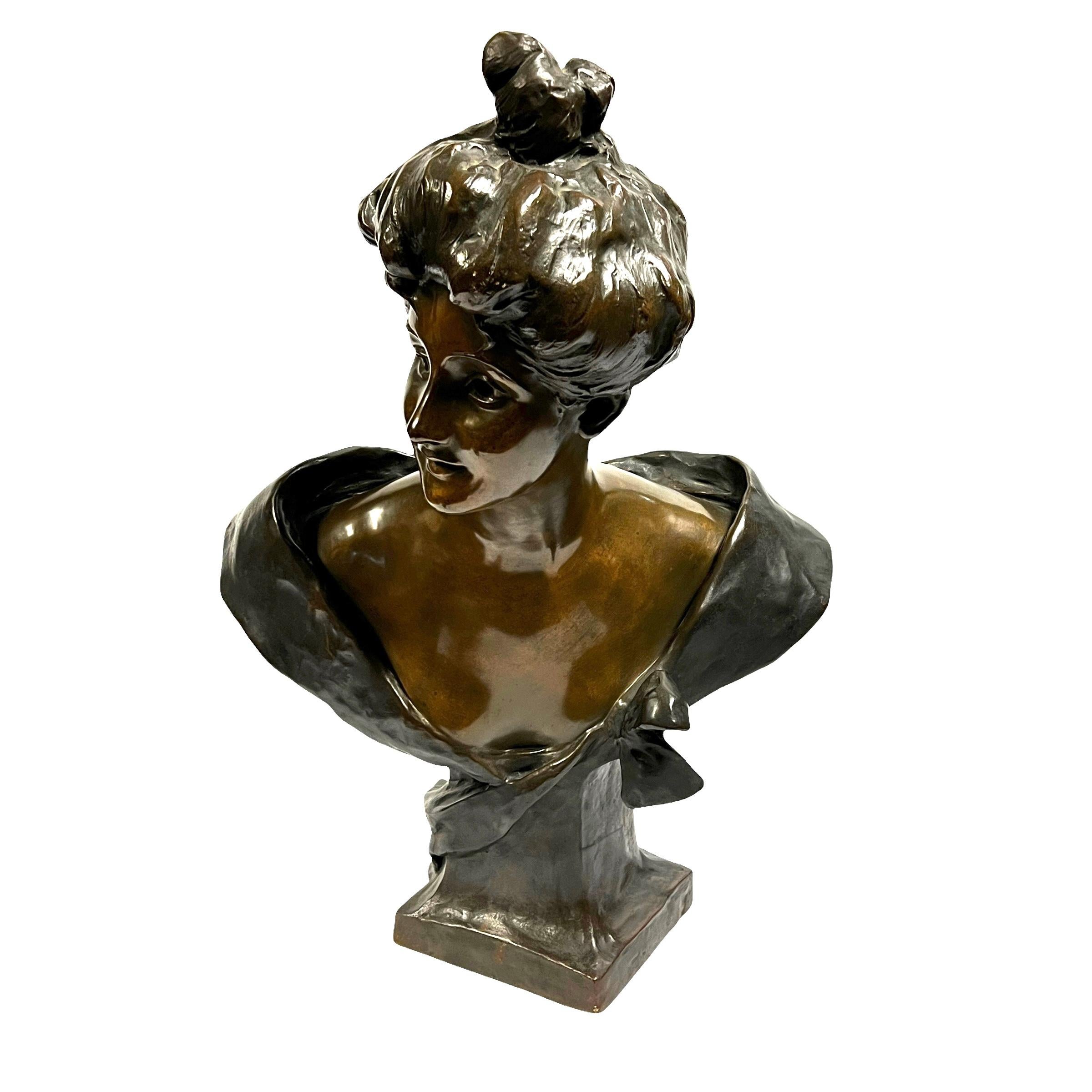 Belle Époque Art Nouveau Bronze Female Bust by George van der Straeten (1856-1928) For Sale