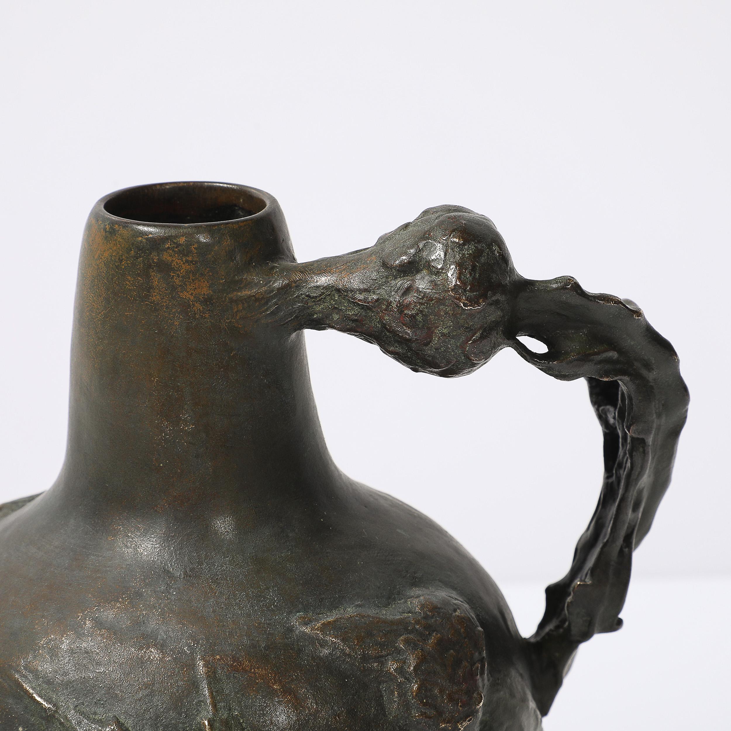 Francese Fanciulla in bronzo Art Nouveau con cardo mariano firmata Jeanne Jozon in vendita