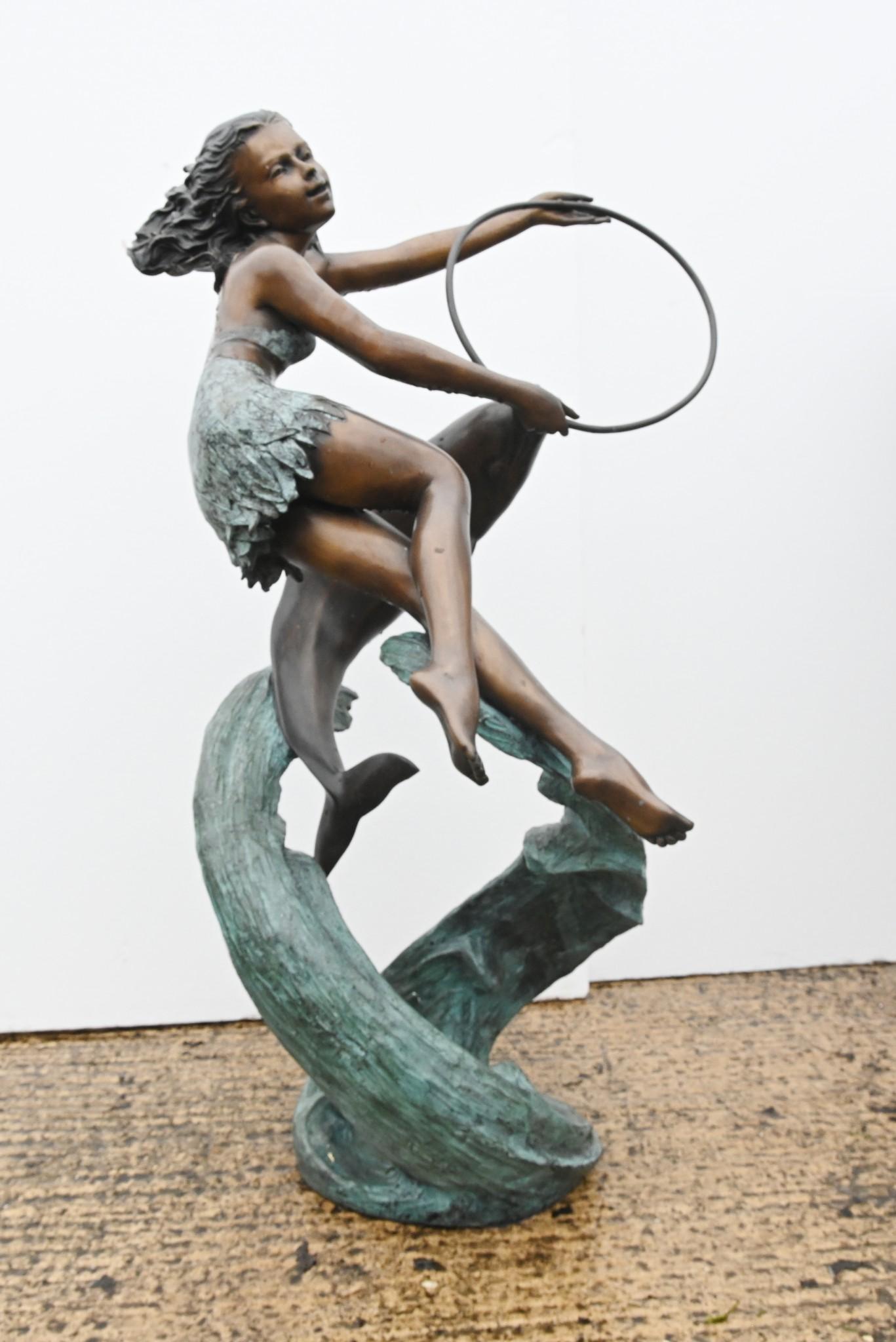 Jugendstil Bronze-Brunnen, Delphin-Mädchen-Garten-Guss aus Bronze im Angebot 2