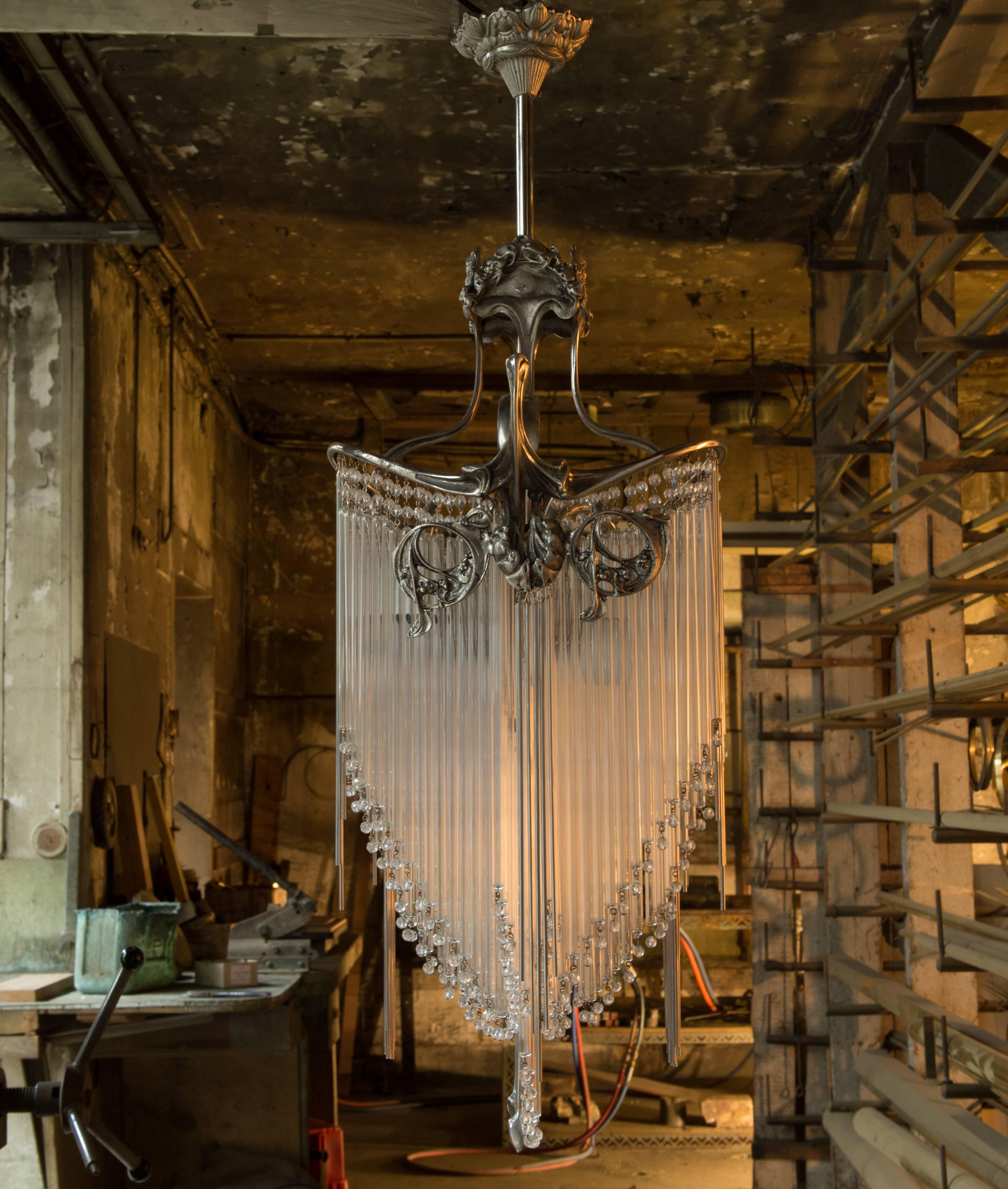 Francese Lampadario Art Nouveau in bronzo Guimard in vendita
