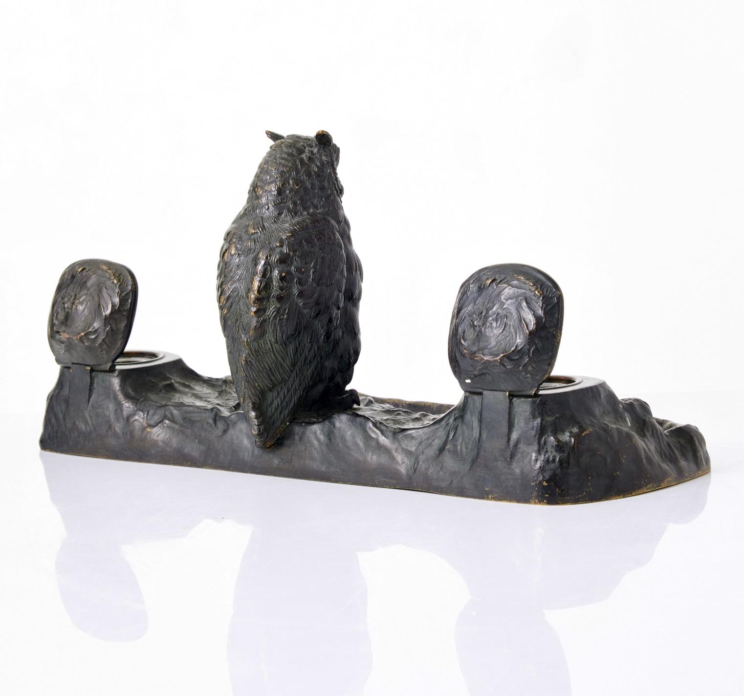 Art nouveau Encrier Art Nouveau en bronze avec un hibou en vente