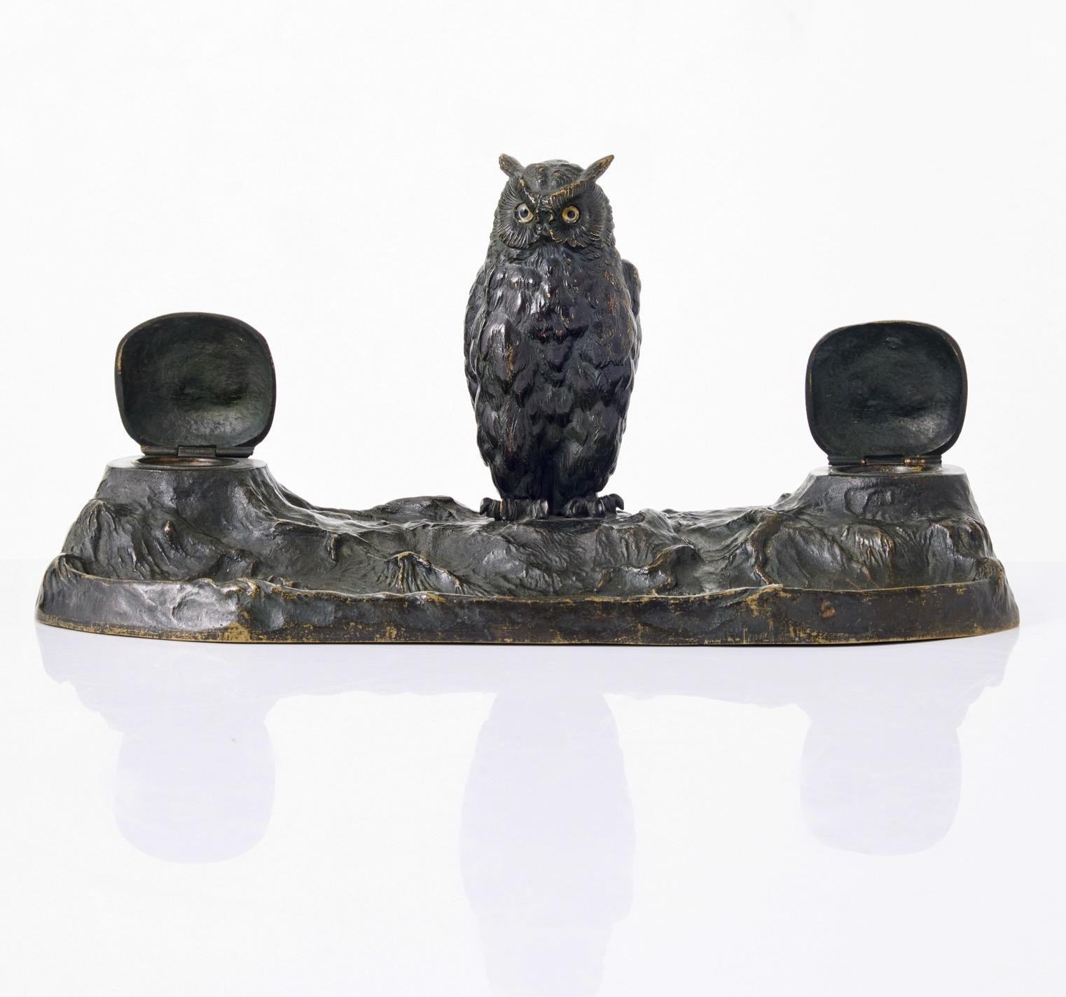 Art Nouveau Bronze Inkwell with an Owl In Good Condition For Sale In Stockholm, SE
