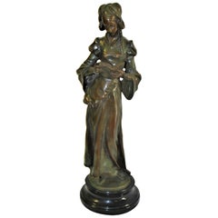 Art Nouveau Dama de Bronce, Base de Mármol 'La dama de los libros