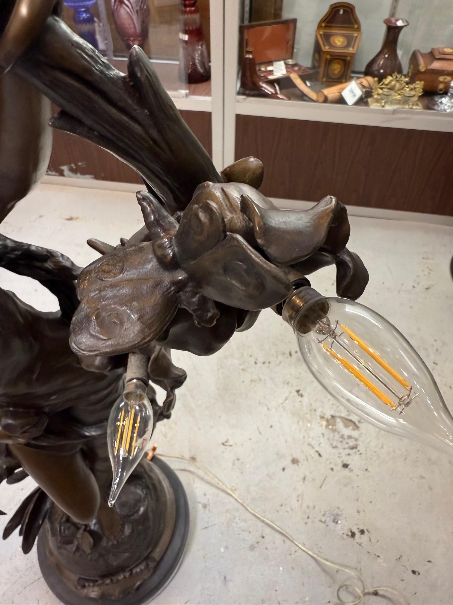 Lampe en bronze Art Nouveau d'après la statue de champagne Pierre-Etienne LA JEUNESSE en vente 5