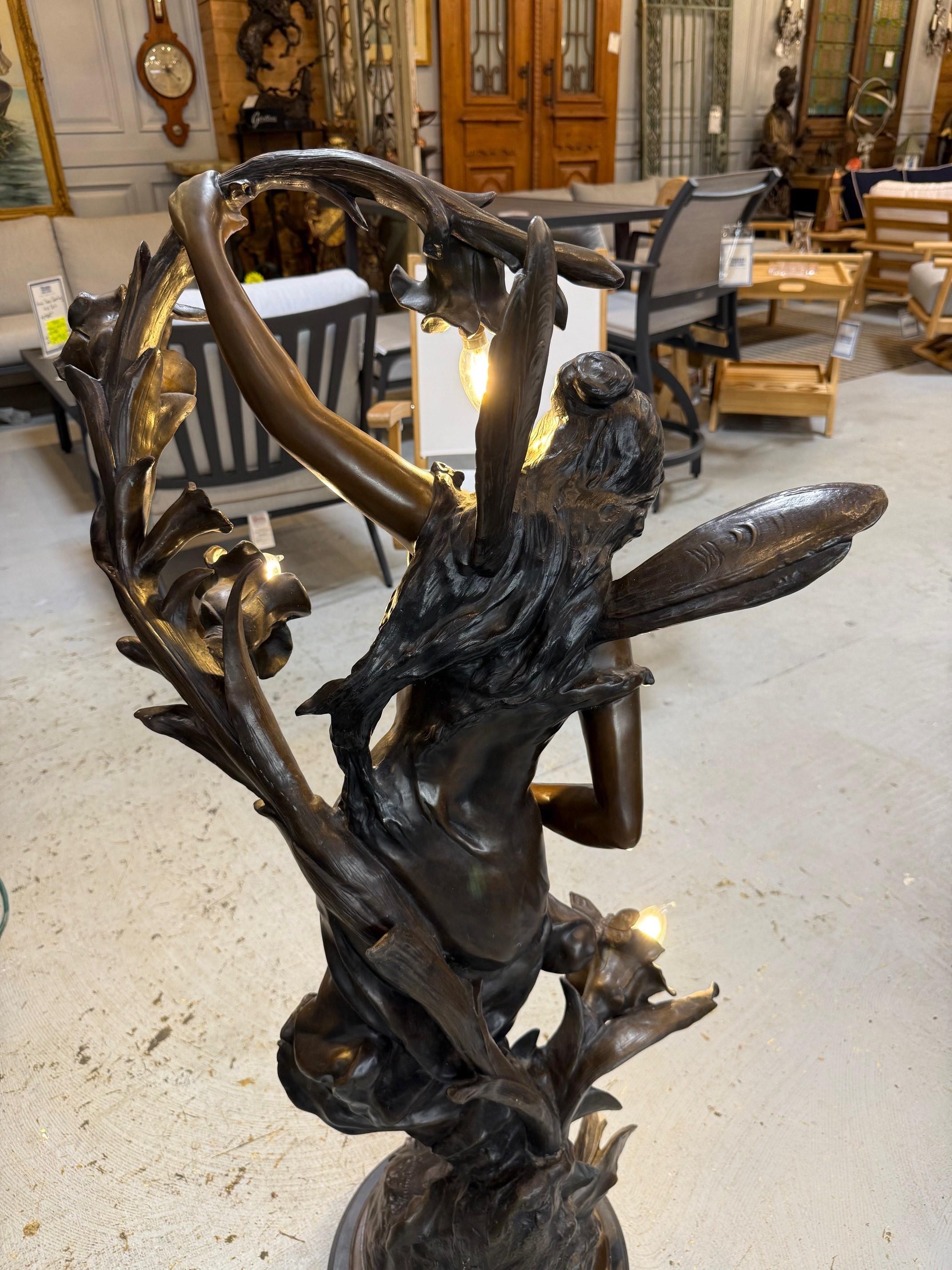 Lampe en bronze Art Nouveau d'après la statue de champagne Pierre-Etienne LA JEUNESSE en vente 7